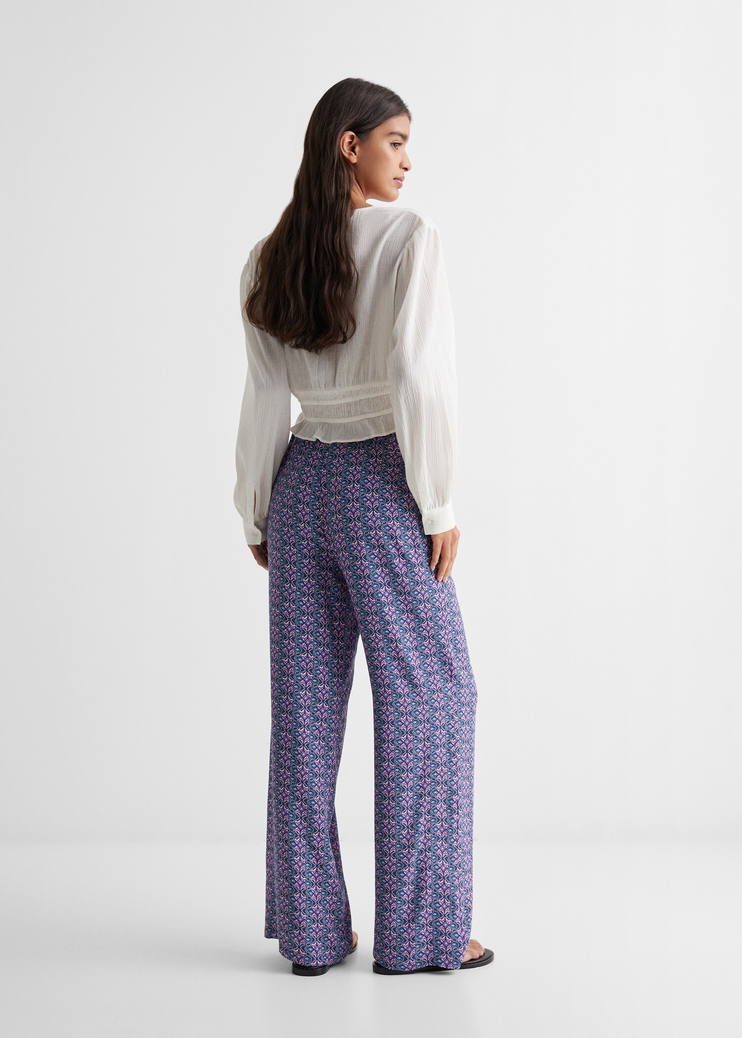 Printed straight trousers - Reverse of the article