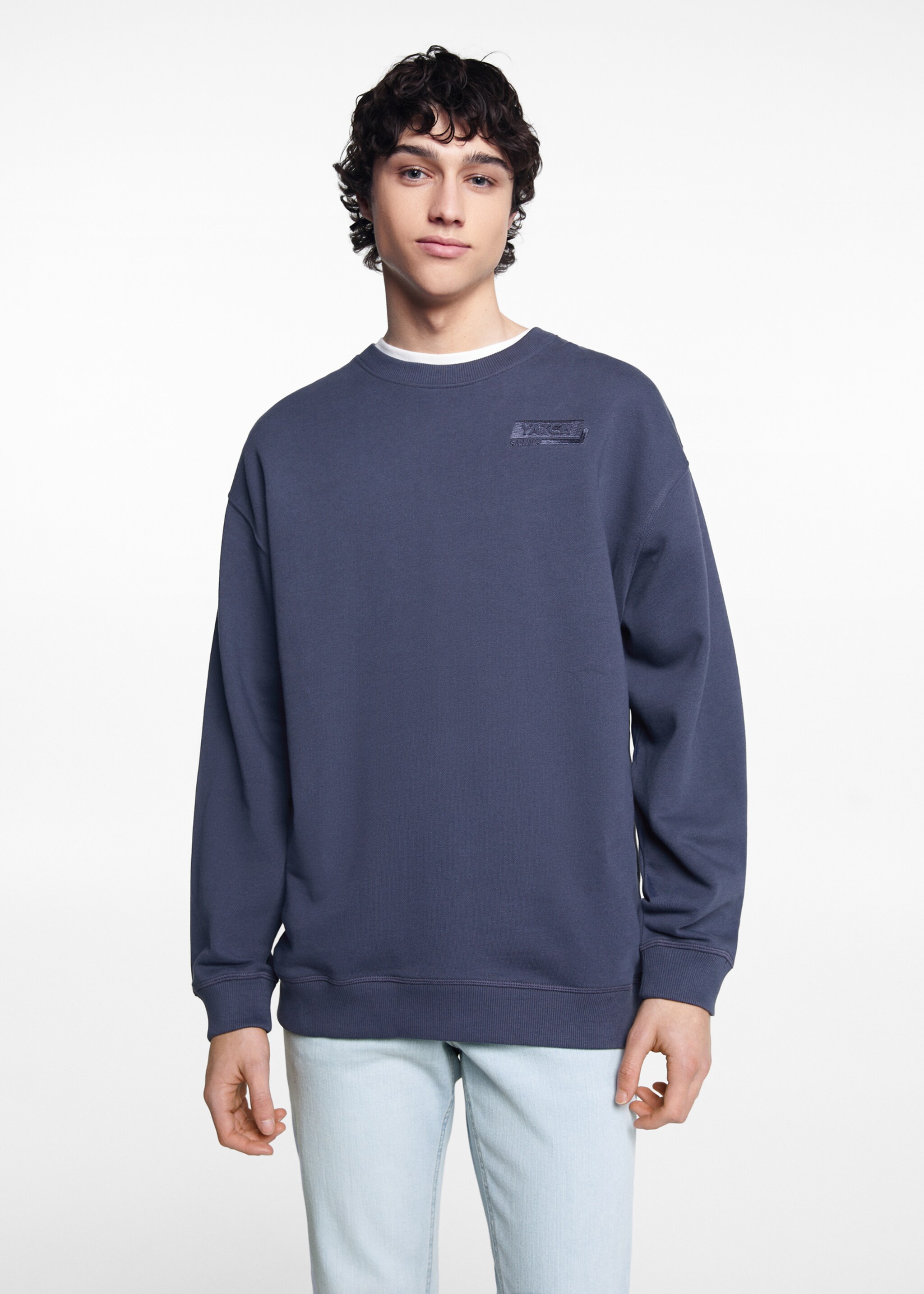 Sweat-shirt imprimé dans le dos - Plan moyen, Bleu marine foncé. Ref: 67096016-00.