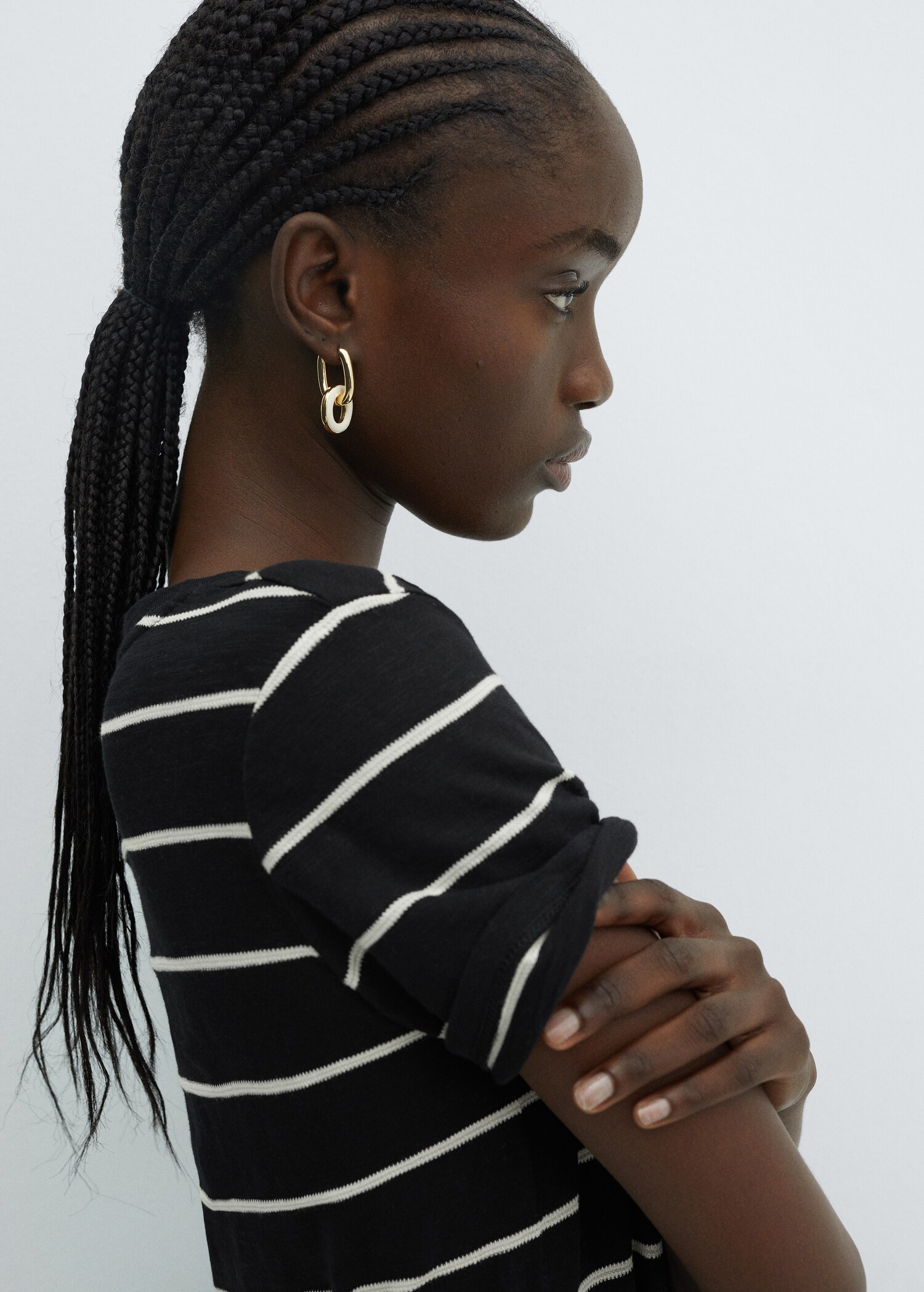 V-neck striped T-shirt - Details of the article 1