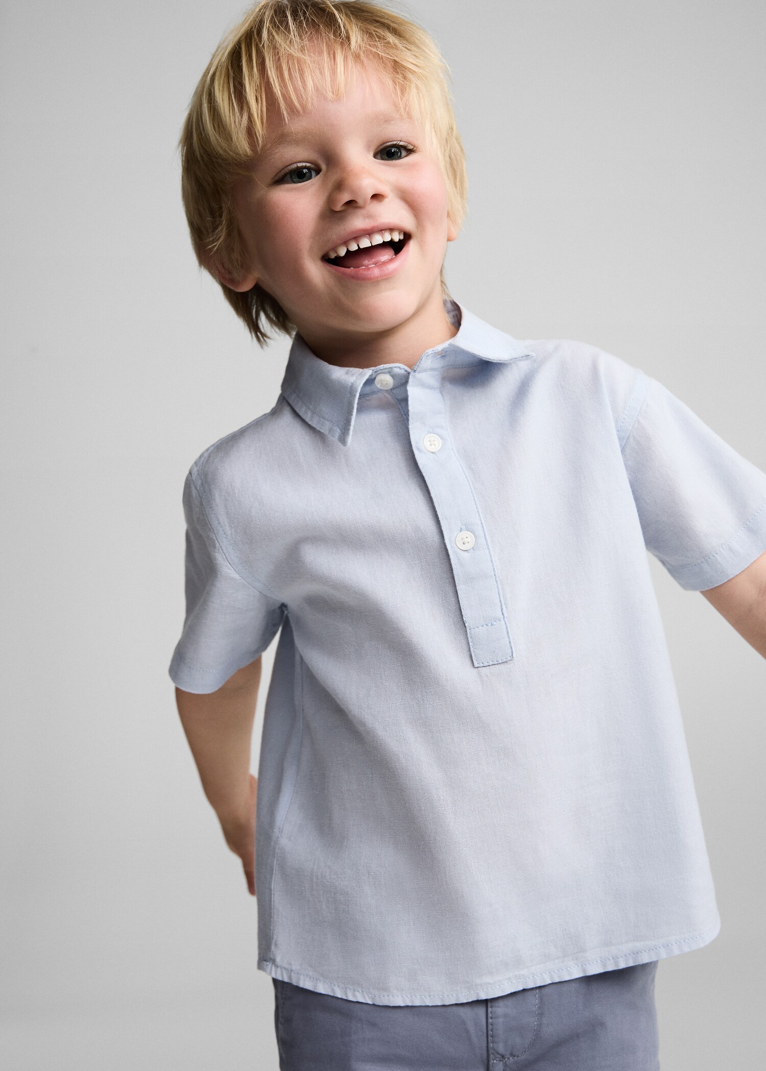 Chemise polo lin - Plan moyen