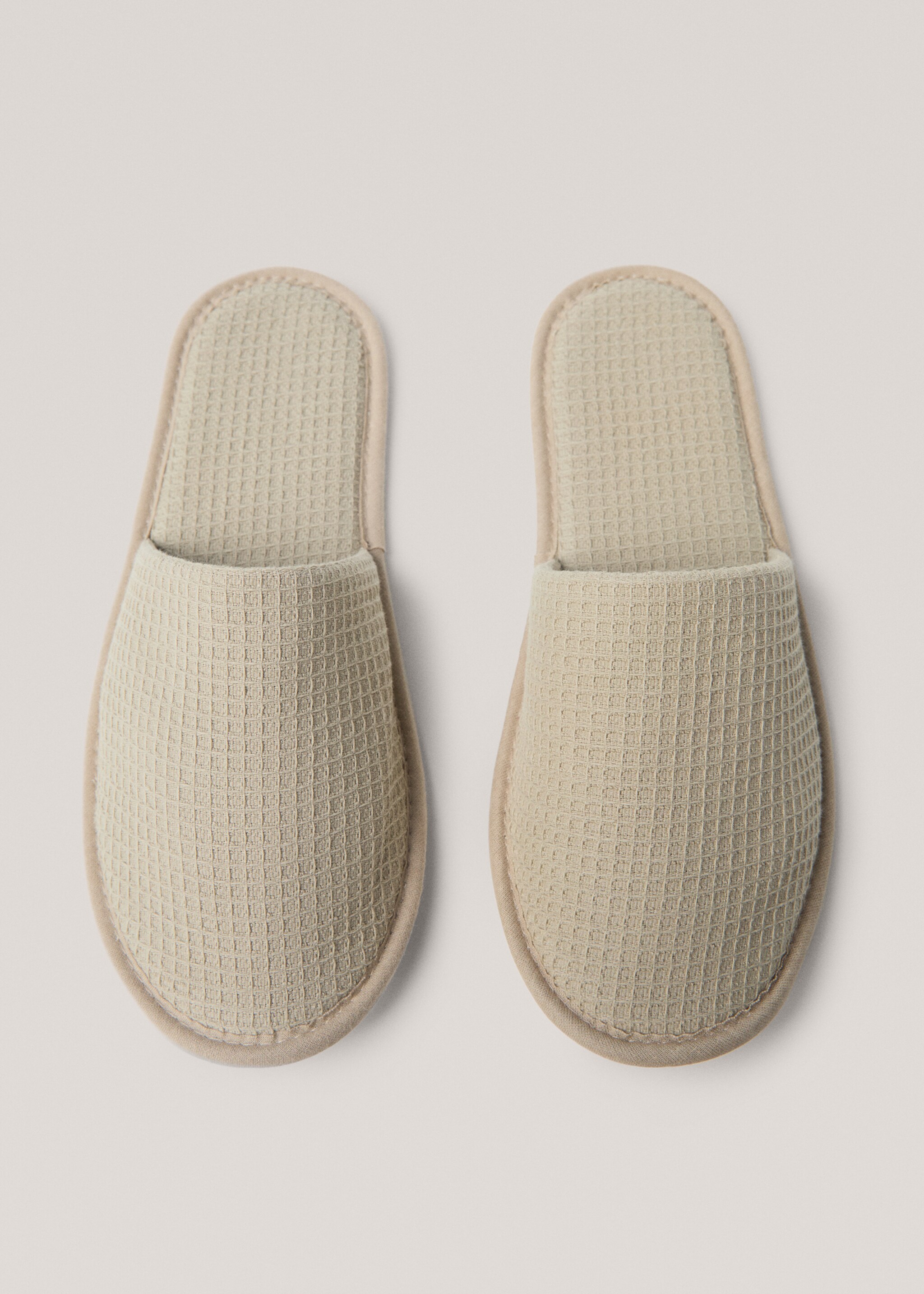 Waffle cotton slippers - Details of the article 1, Green. Ref: 67096052-00.