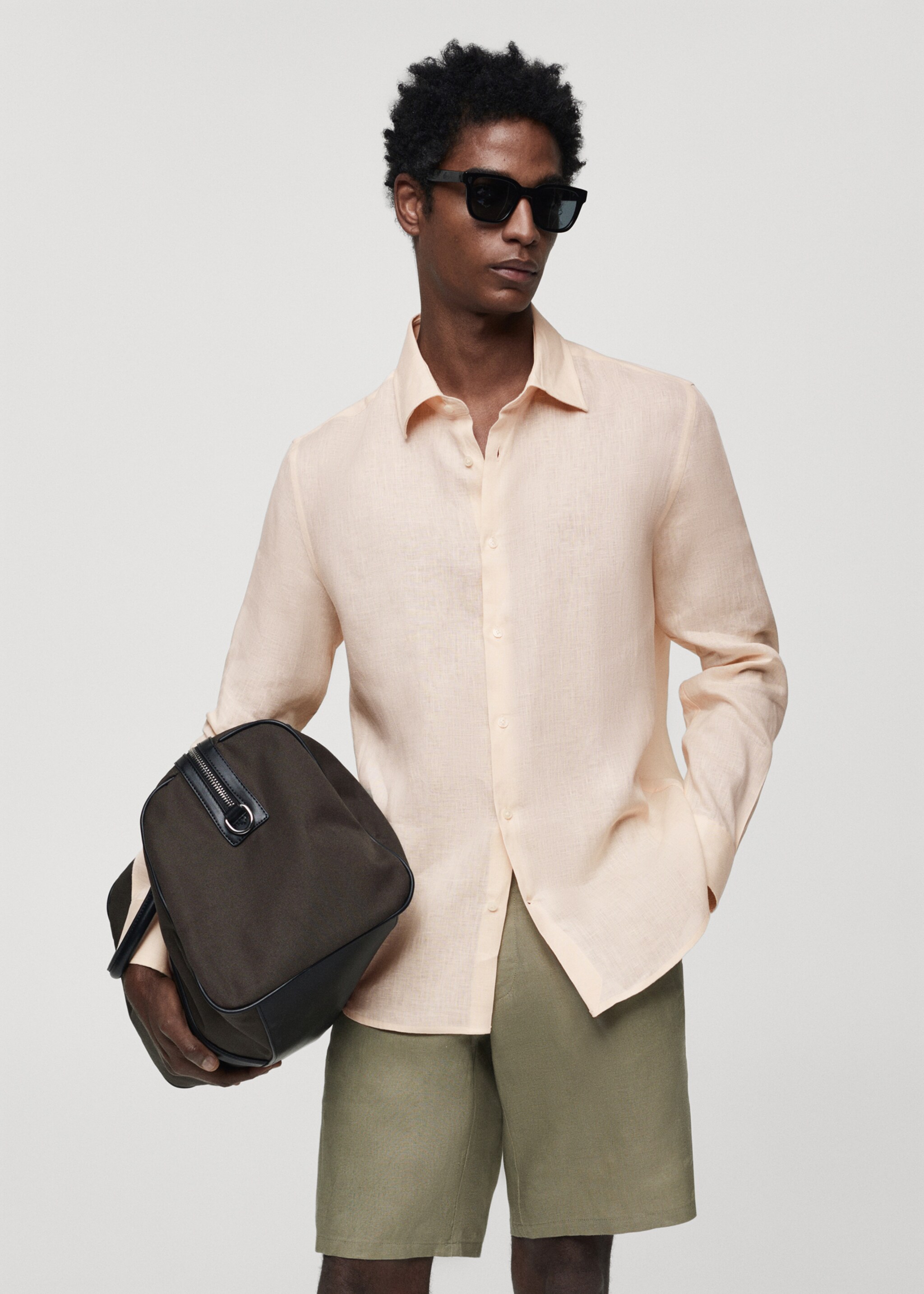 Camisa regular fit 100% lino - Plano medio