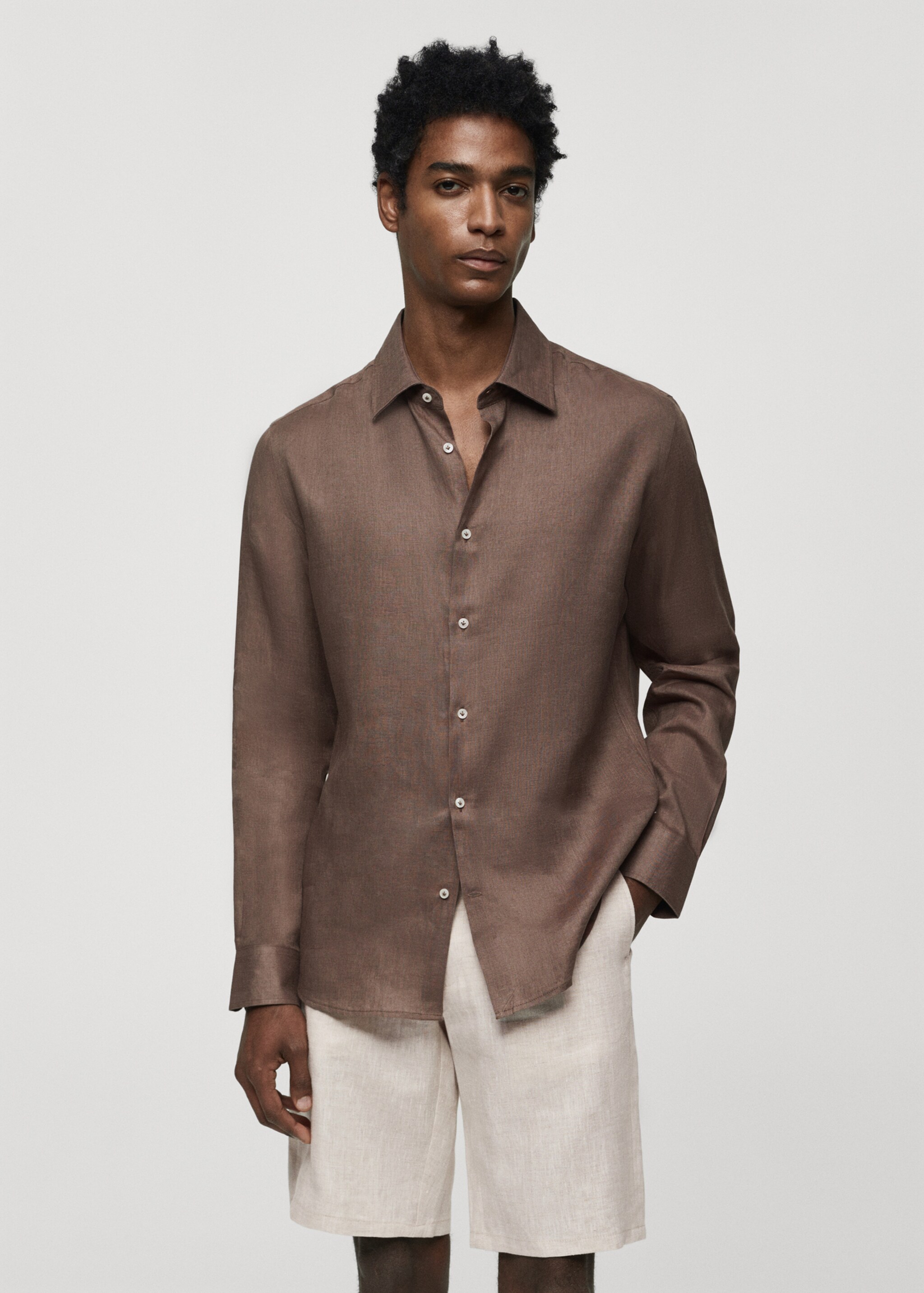 Camisa de 100% linho regular fit - Plano médio