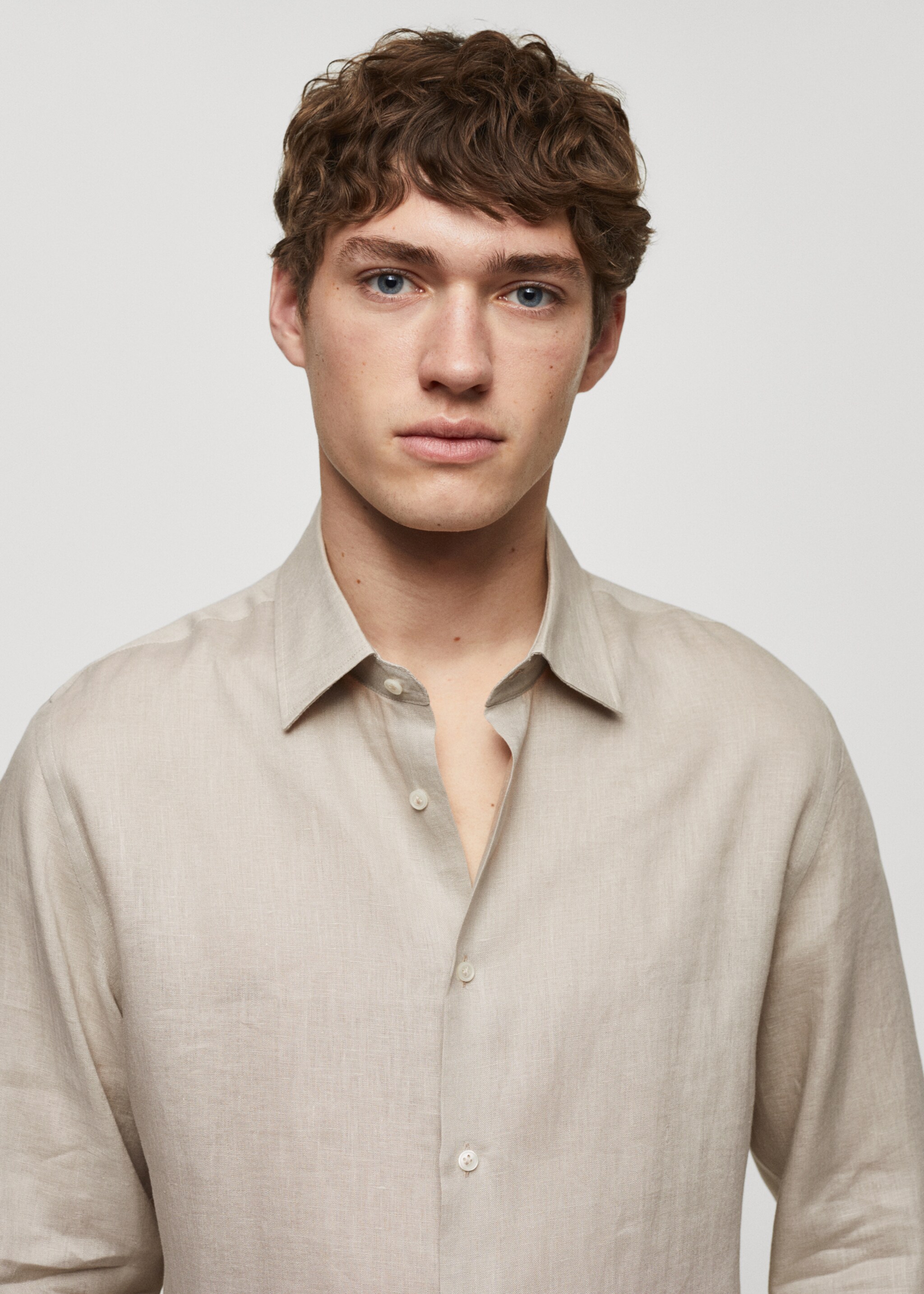 Camicia regular fit 100% lino - Dettaglio dell'articolo 1, Marrone medio. Ref: 67096311-00.