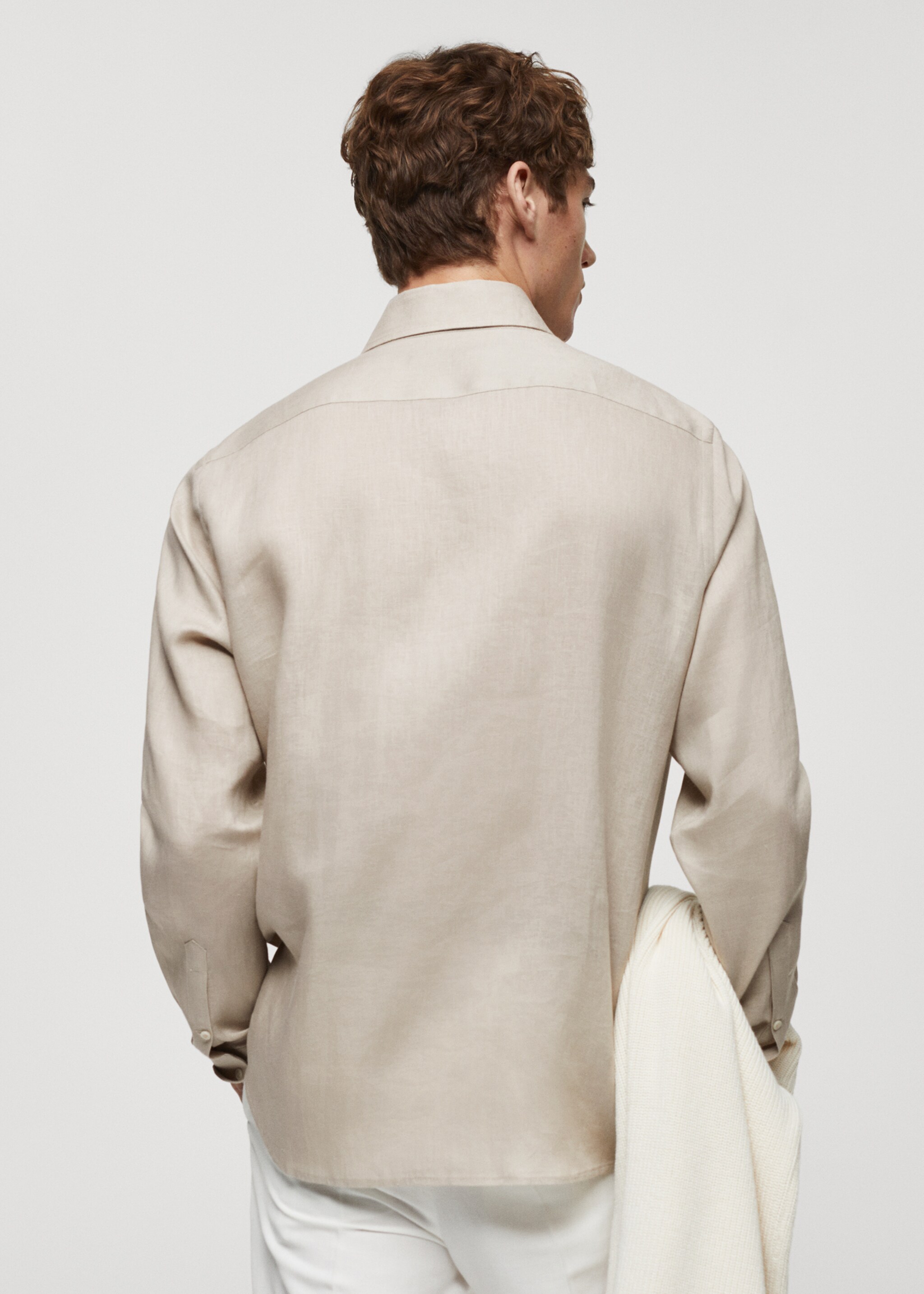 Camicia regular fit 100% lino - Retro dell'articolo, Marrone medio. Ref: 67096311-00.