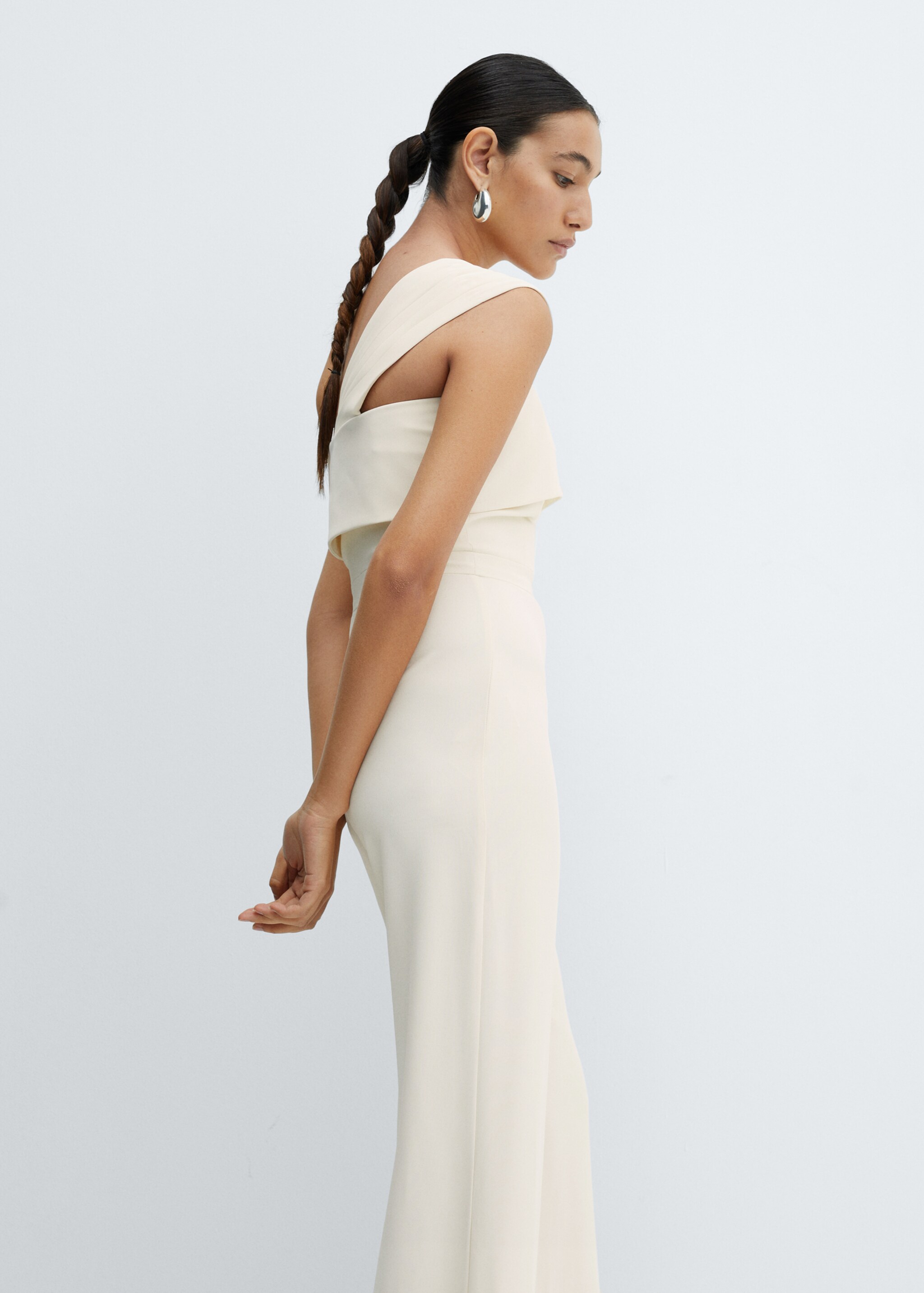Asymmetrischer Overall mit Volant-Detail - Mittlere Ansicht