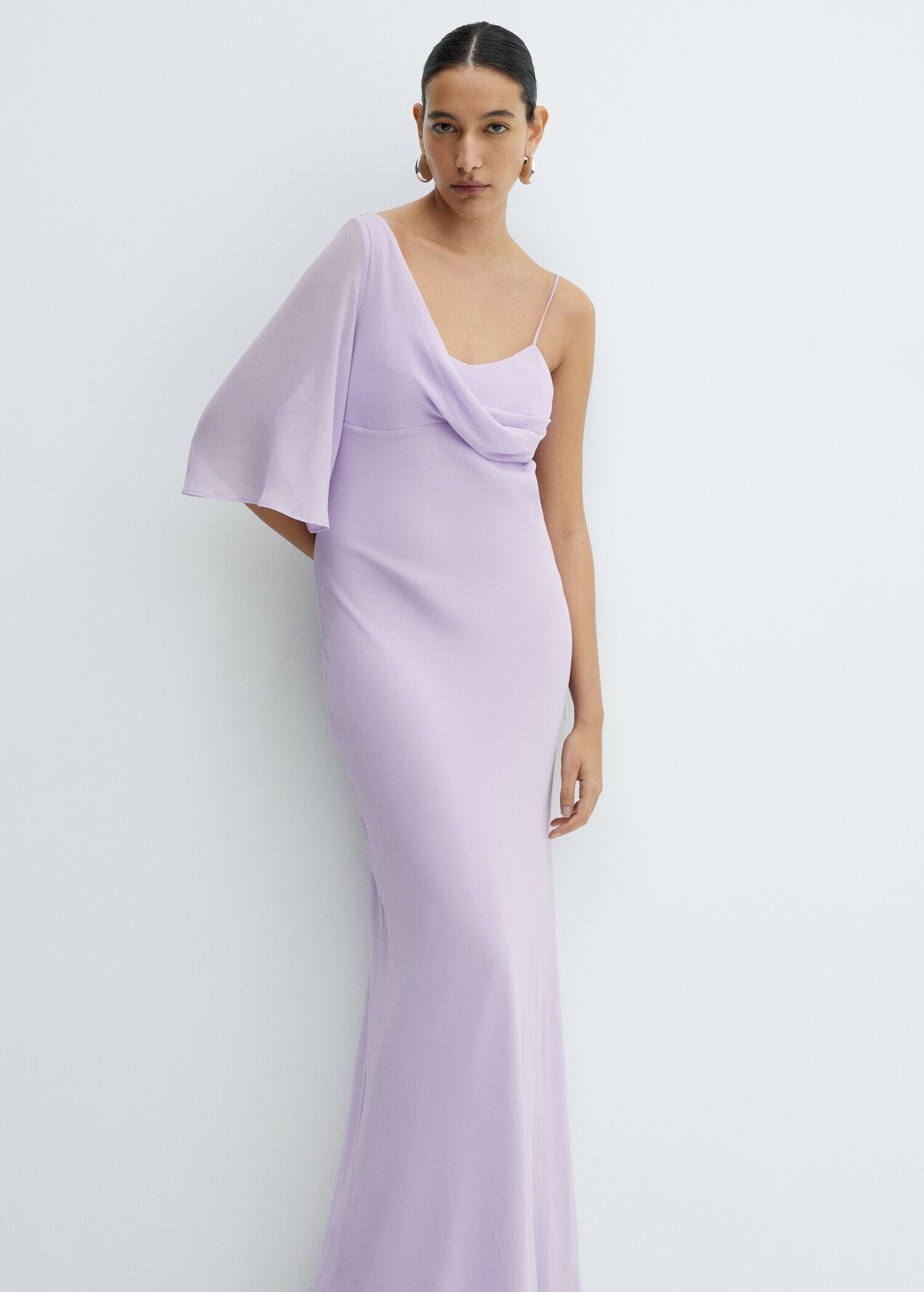 Asymmetrical dress with flared sleeves - Medium plane