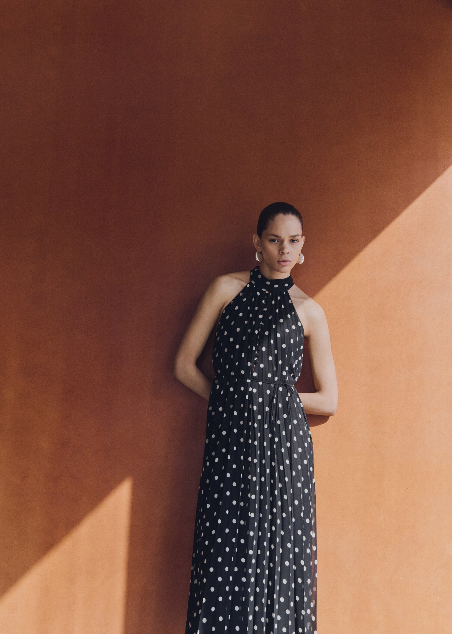 Polka-dot pleated dress - Details of the article 6