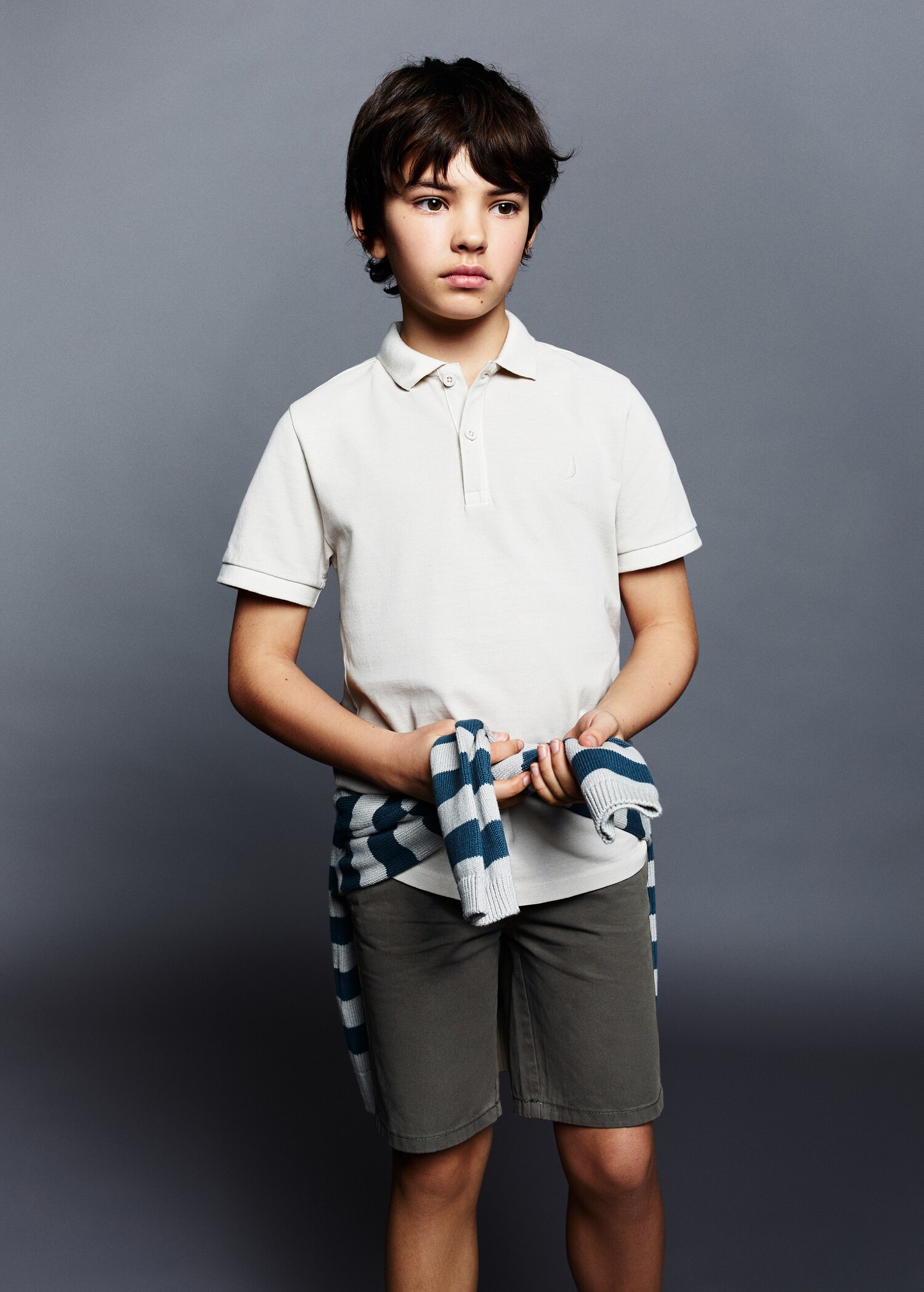 Slim-Fit-Bermudashorts im Chino-Stil aus Baumwolle - Mittlere Ansicht