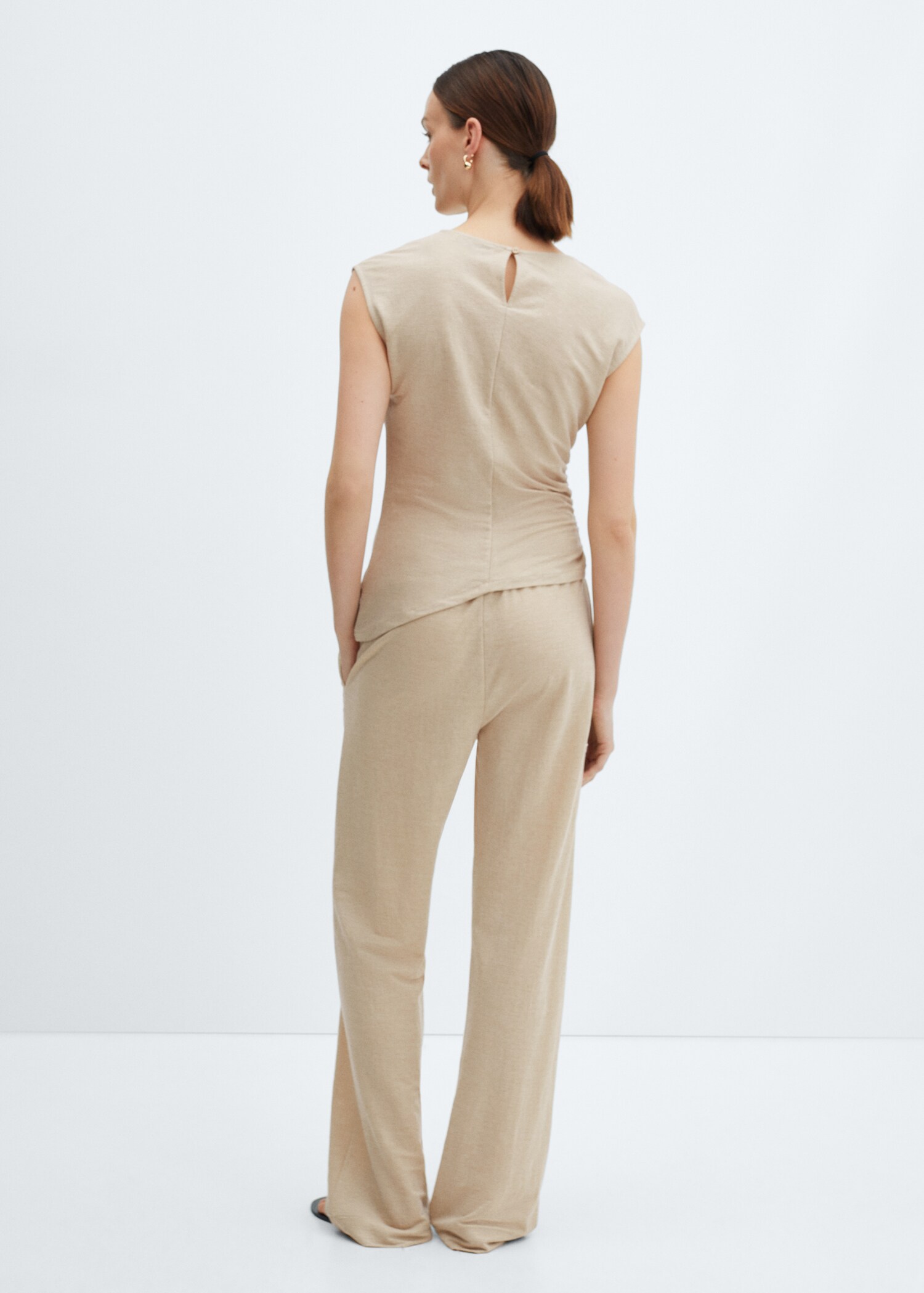 Asymmetrisches Stricktop - Rückseite des Artikels