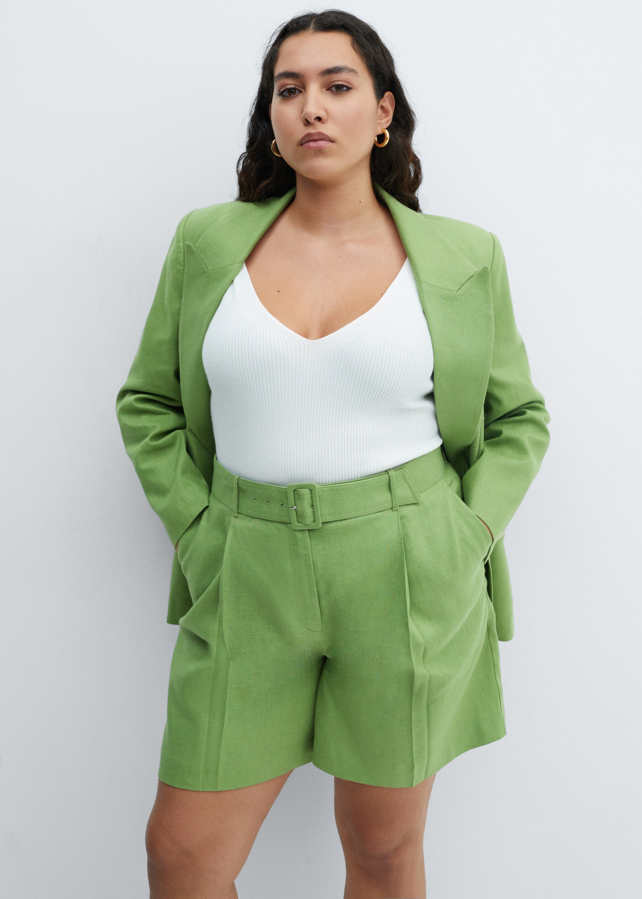 Belt linen-blend Bermuda shorts - Details of the article 5, Green. Ref: 67097112-00.