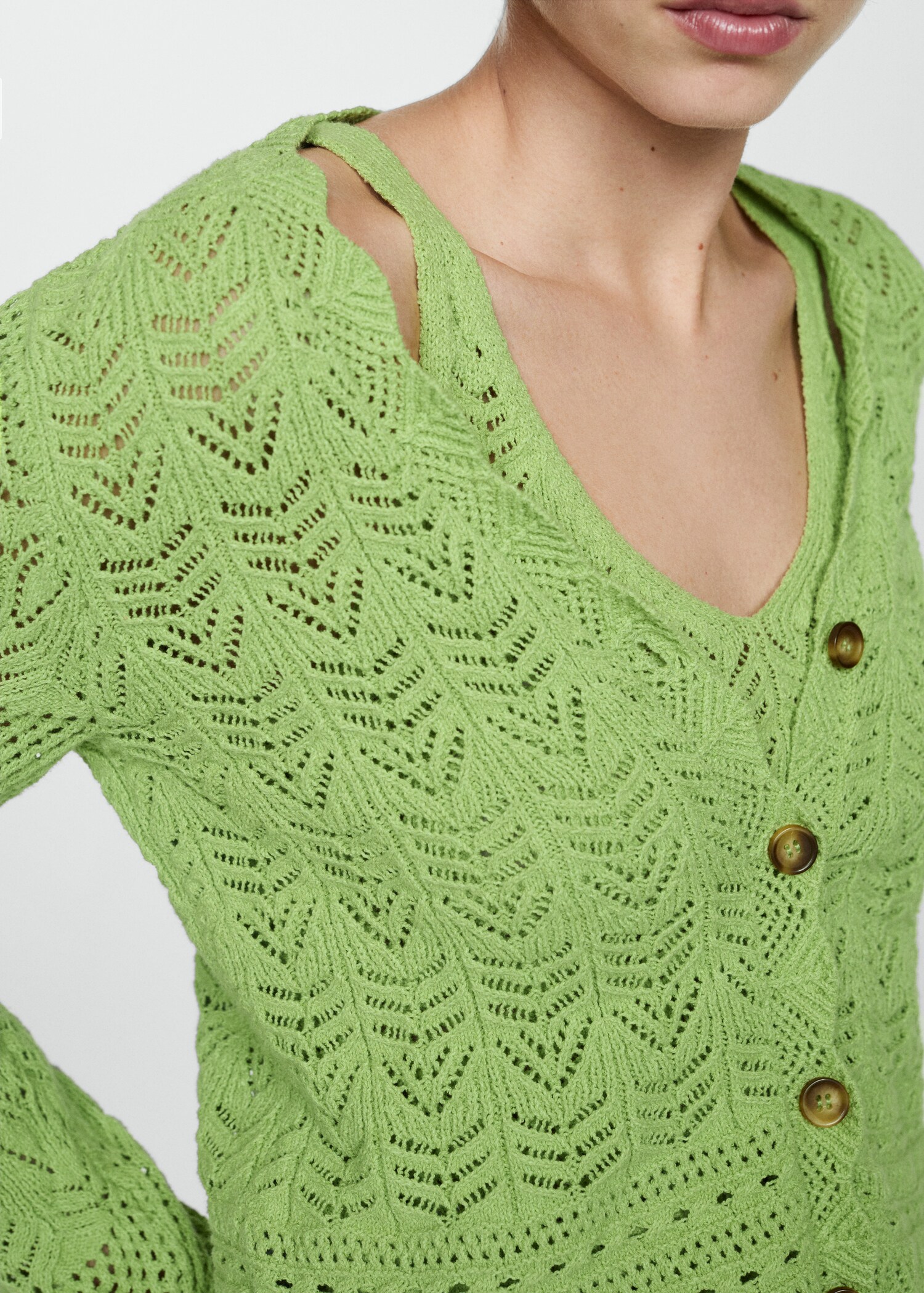 Strickjacke mit Lochdetails - Detail des Artikels 6