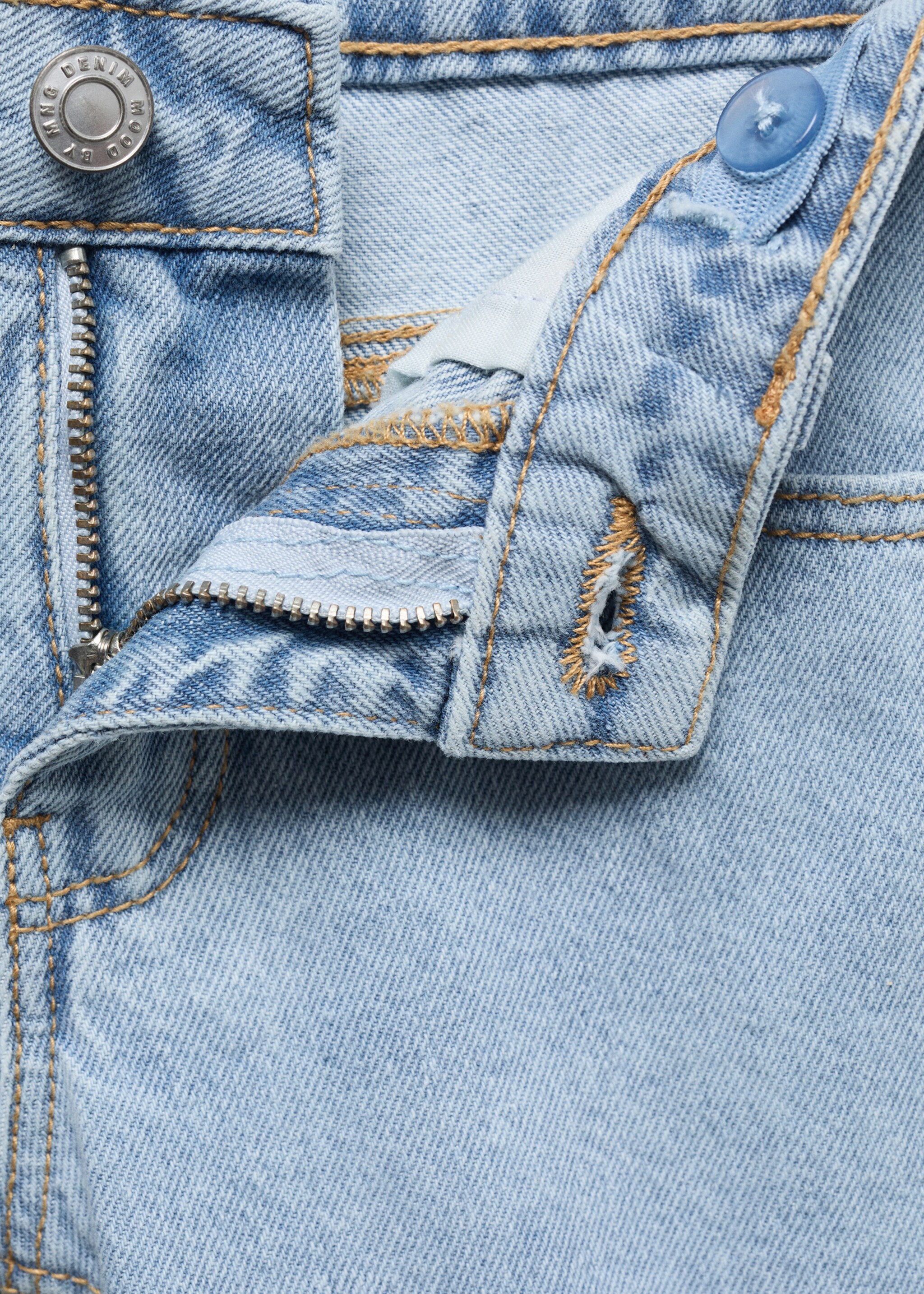 Decorative ripped denim bermuda shorts - Details of the article 8