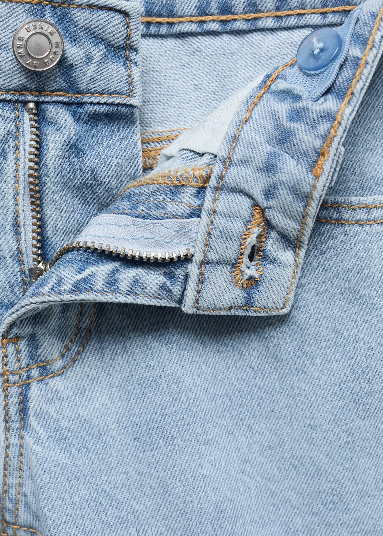 Jeans-Bermudashorts mit Zierrissen - Detail des Artikels 8