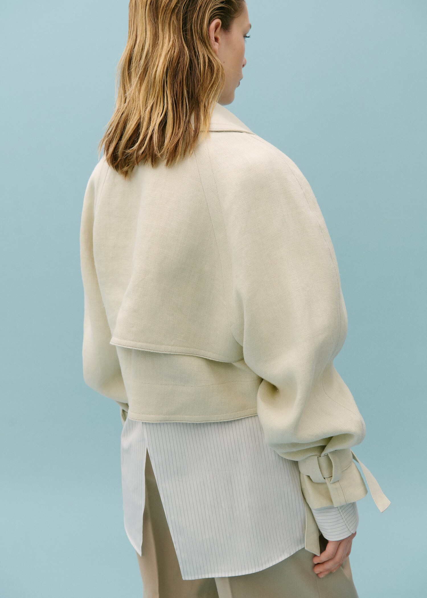 100% linen cropped trench coat - Reverse of the article
