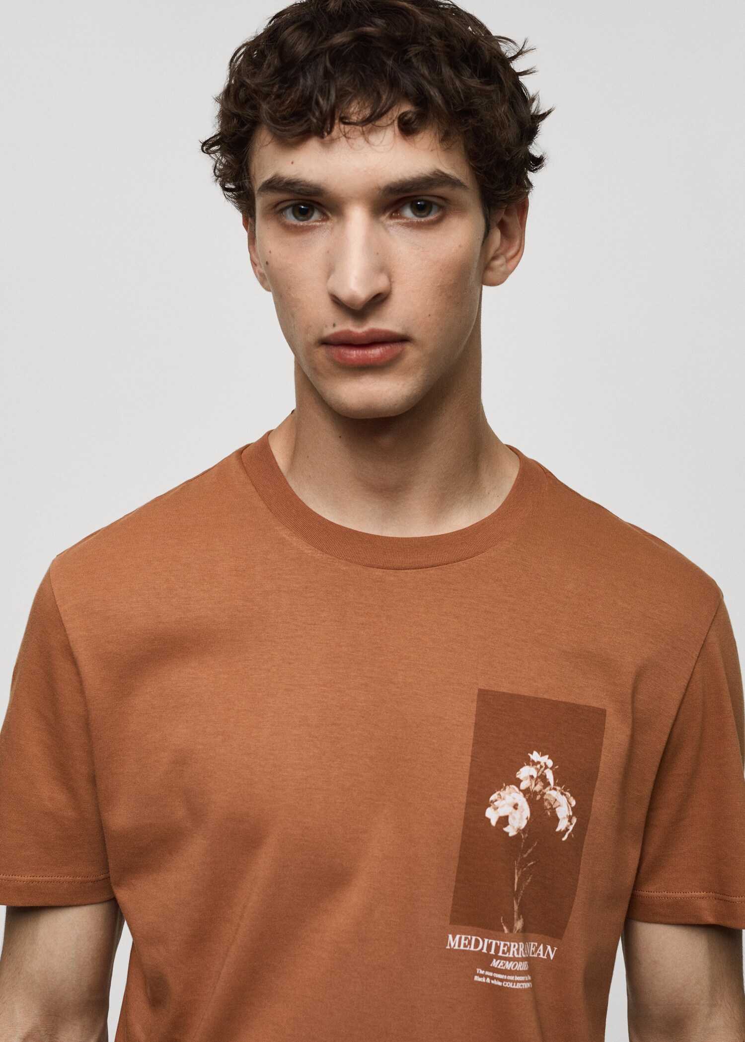 Slim-fit 100% printed cotton t-shirt - Details of the article 1