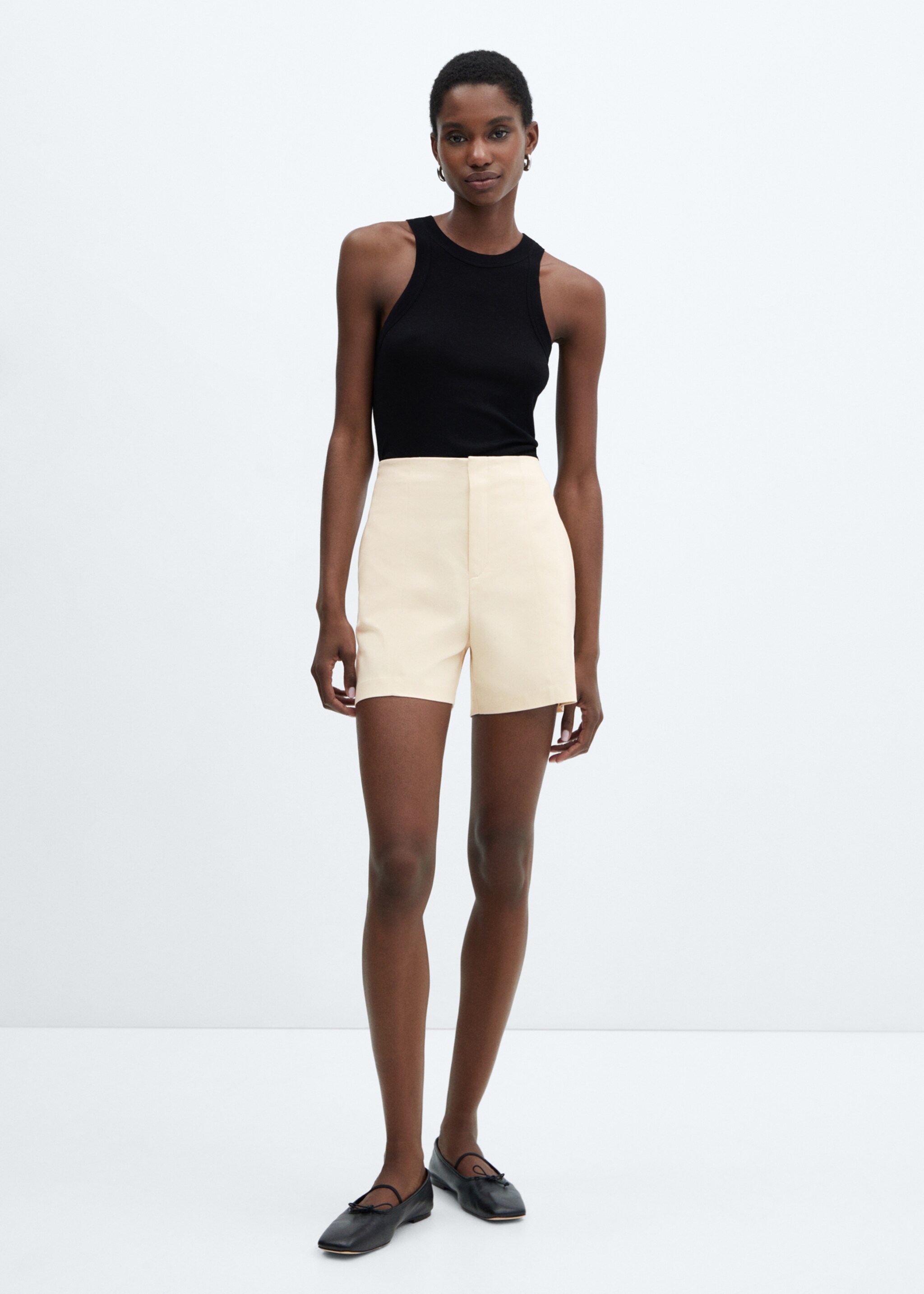 High-waist straight shorts - General plane, Ecru. Ref: 67000273-00.