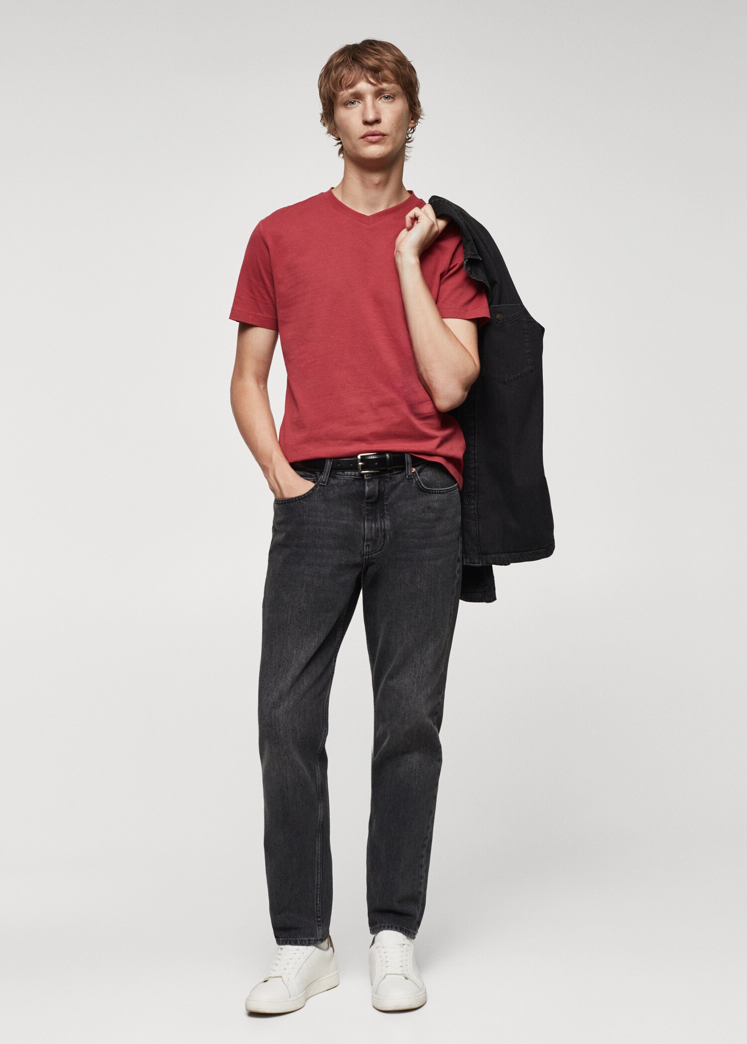 100% cotton V-neck t-shirt - General plane