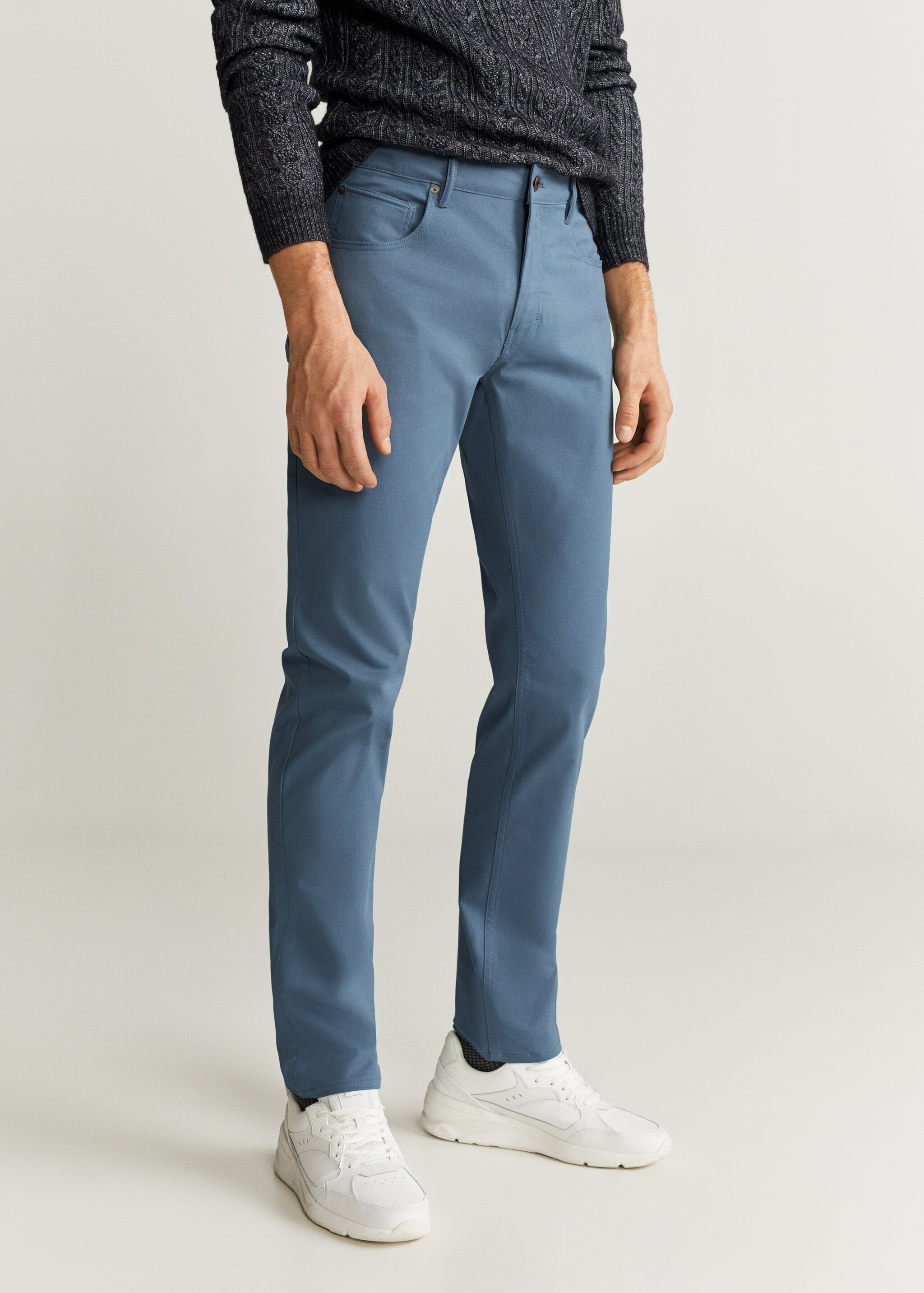 Pantalón tejanero slim fit sarga - Plano general