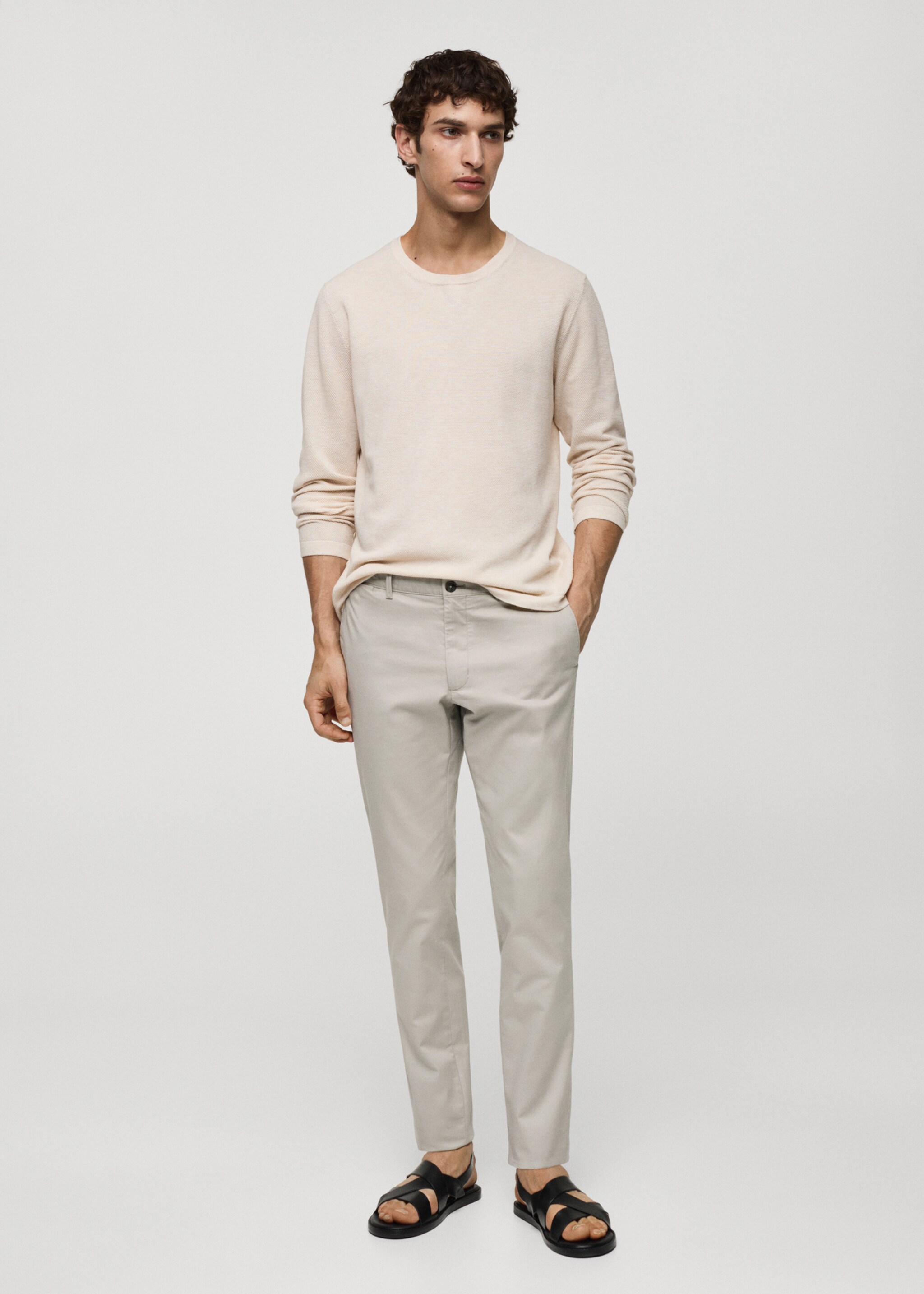 Pantalón chino slim fit sarga - Plano general