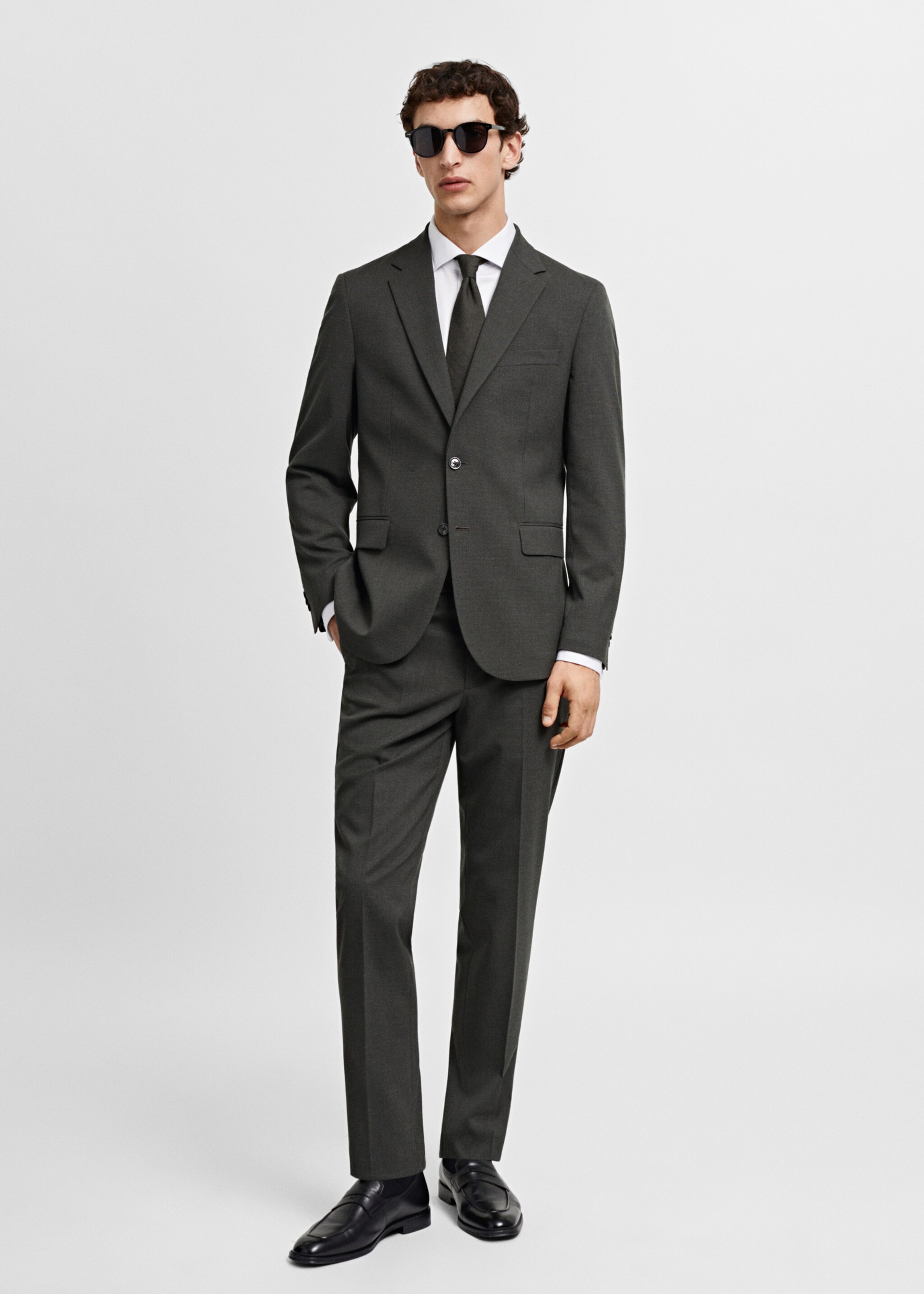 Pantalón traje slim fit tejido comfort stretch - Plano general