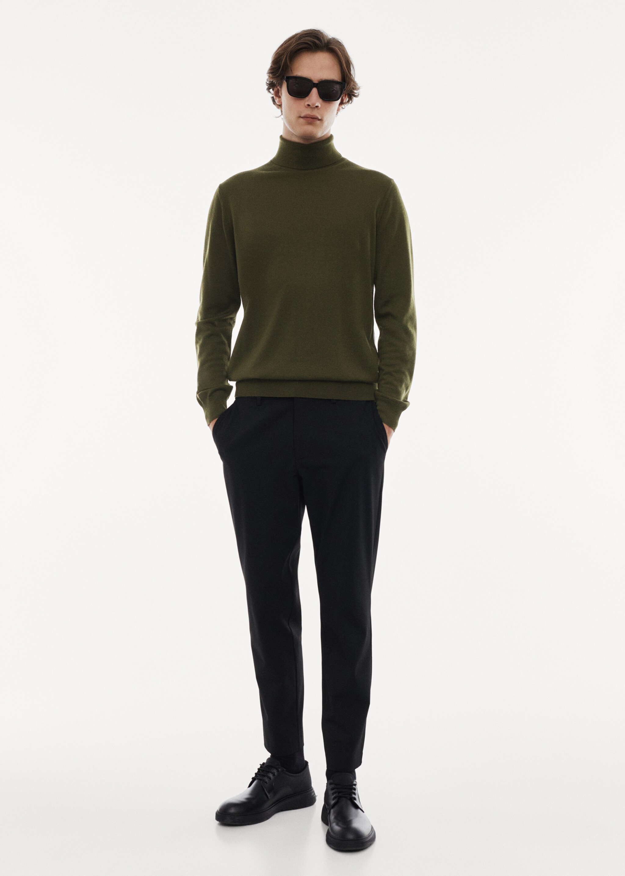 100% merino wool turtleneck sweater - General plane