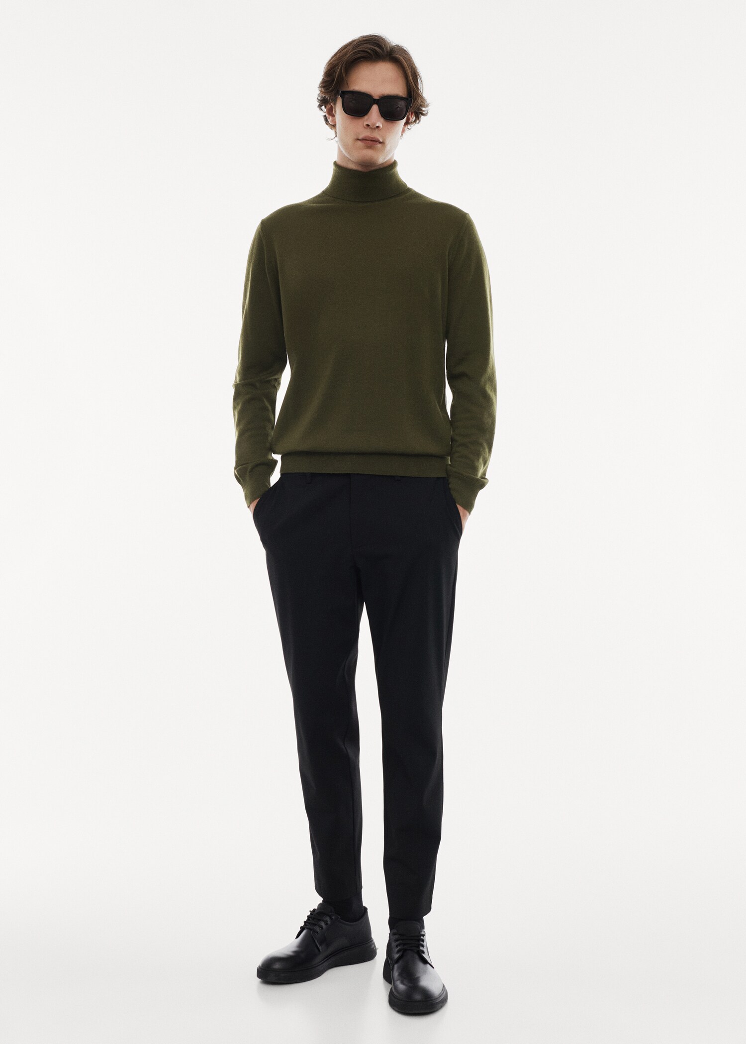 100% merino wool turtleneck sweater - General plane