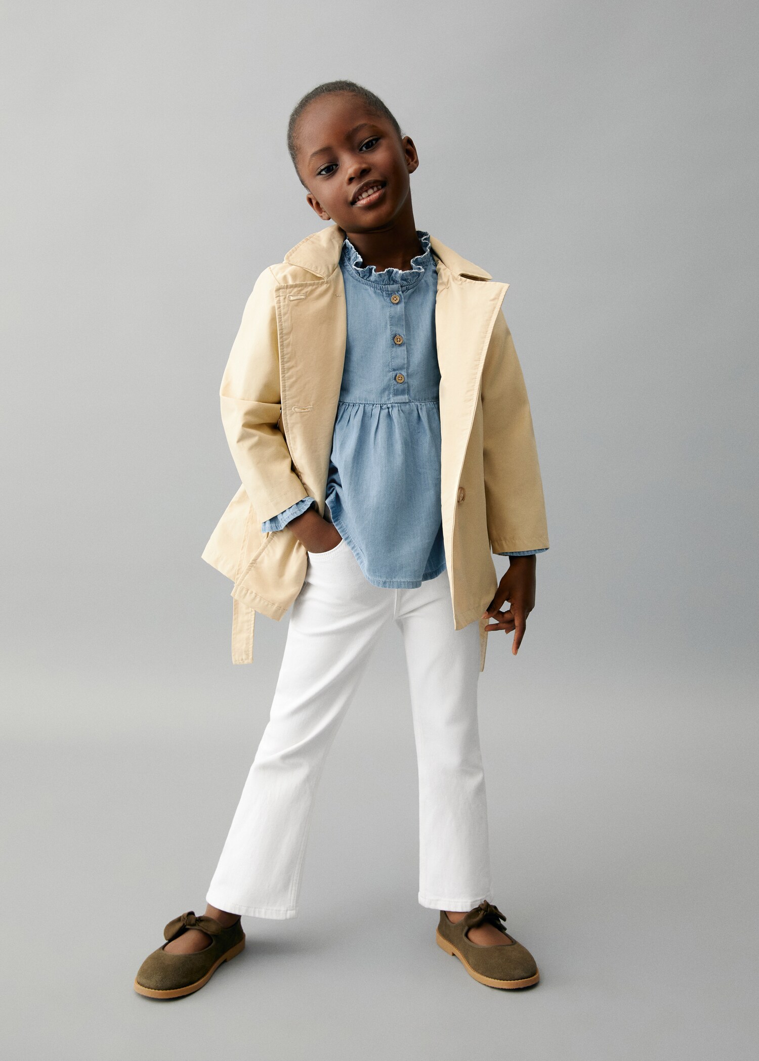Flared jeans met knopen - Overzichtstekening