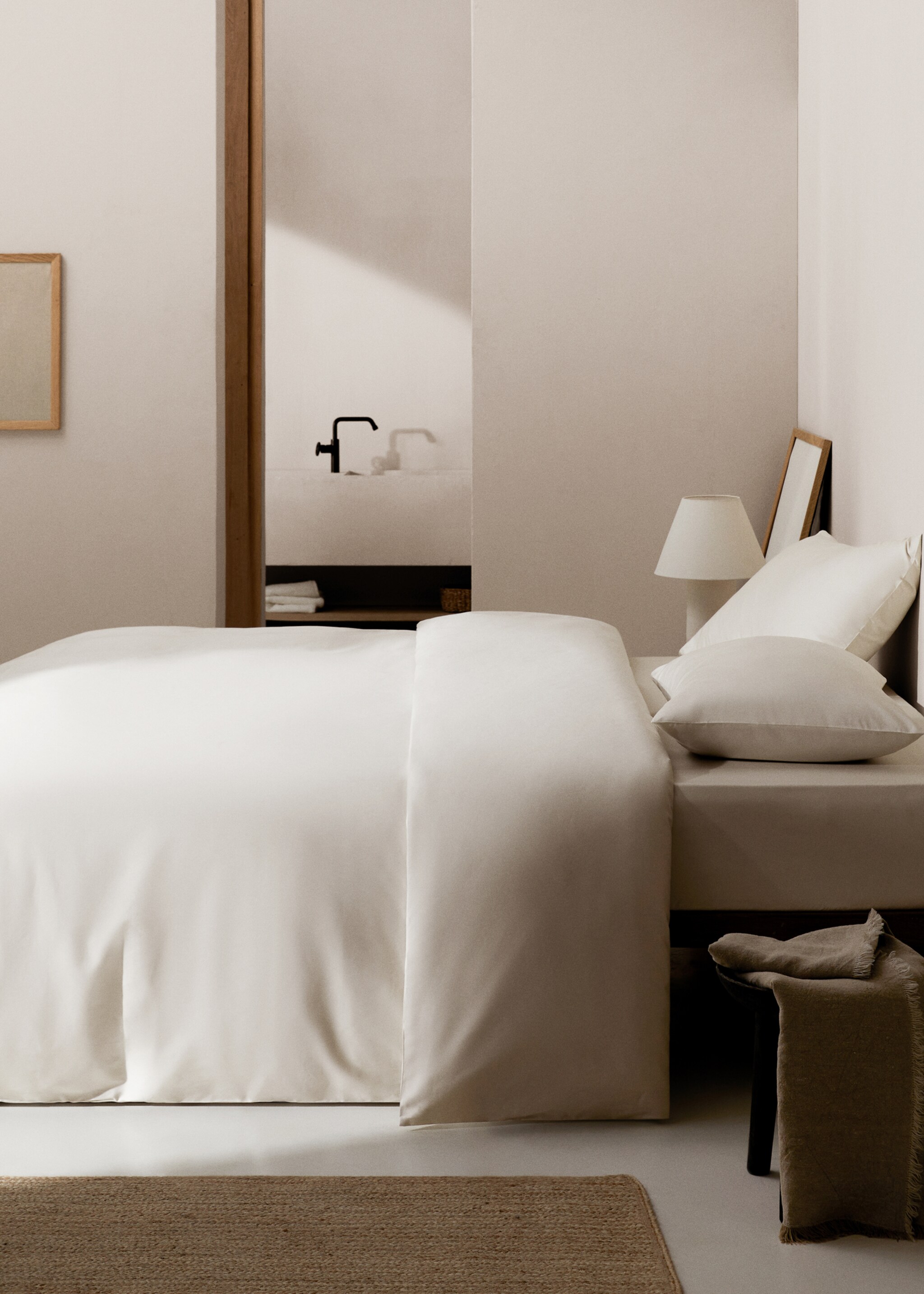 Satin duvet cover for king bed - General plane, Beige. Ref: 67004080-00.