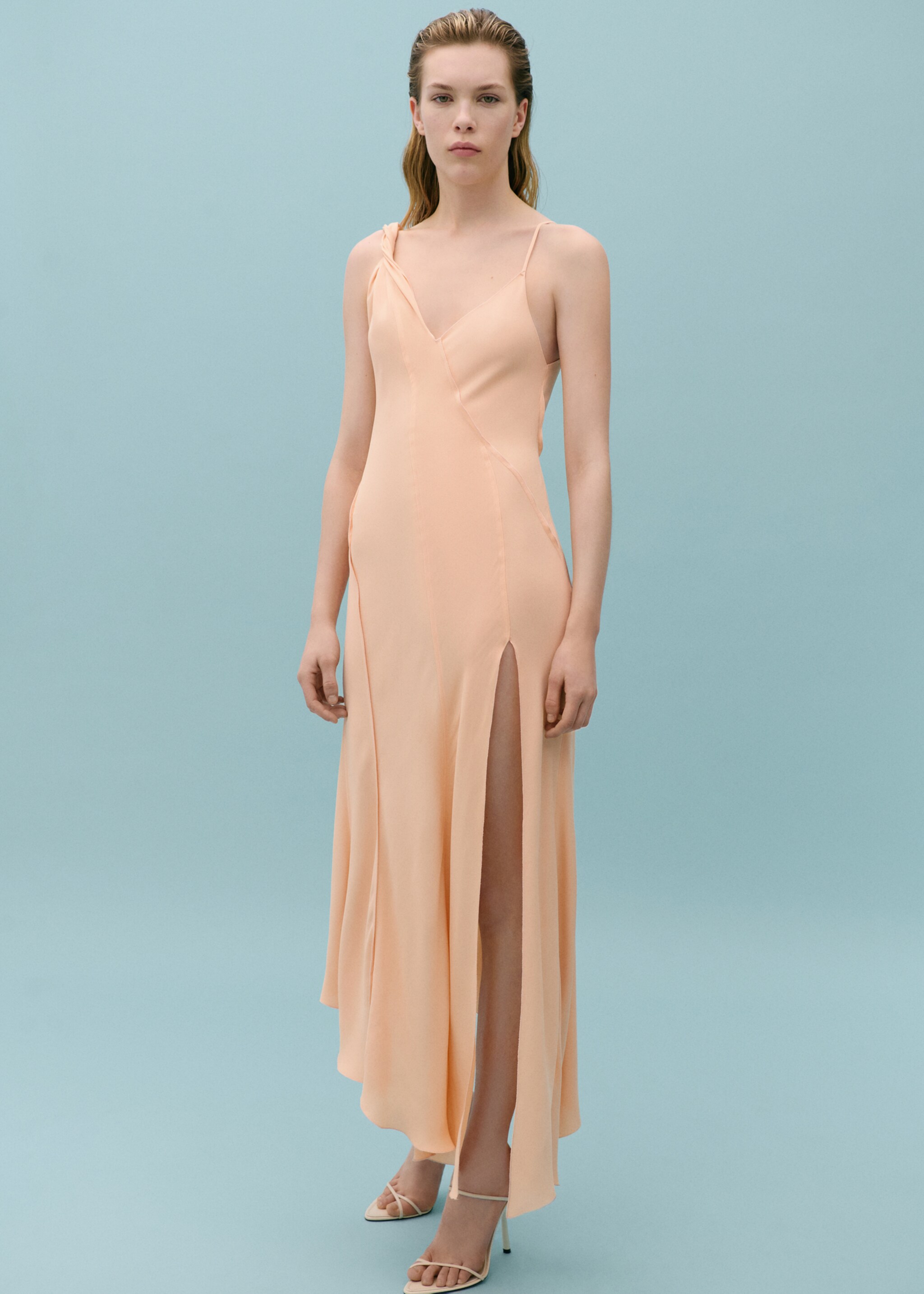 Asymmetrical dress with decorative stitching - General plane