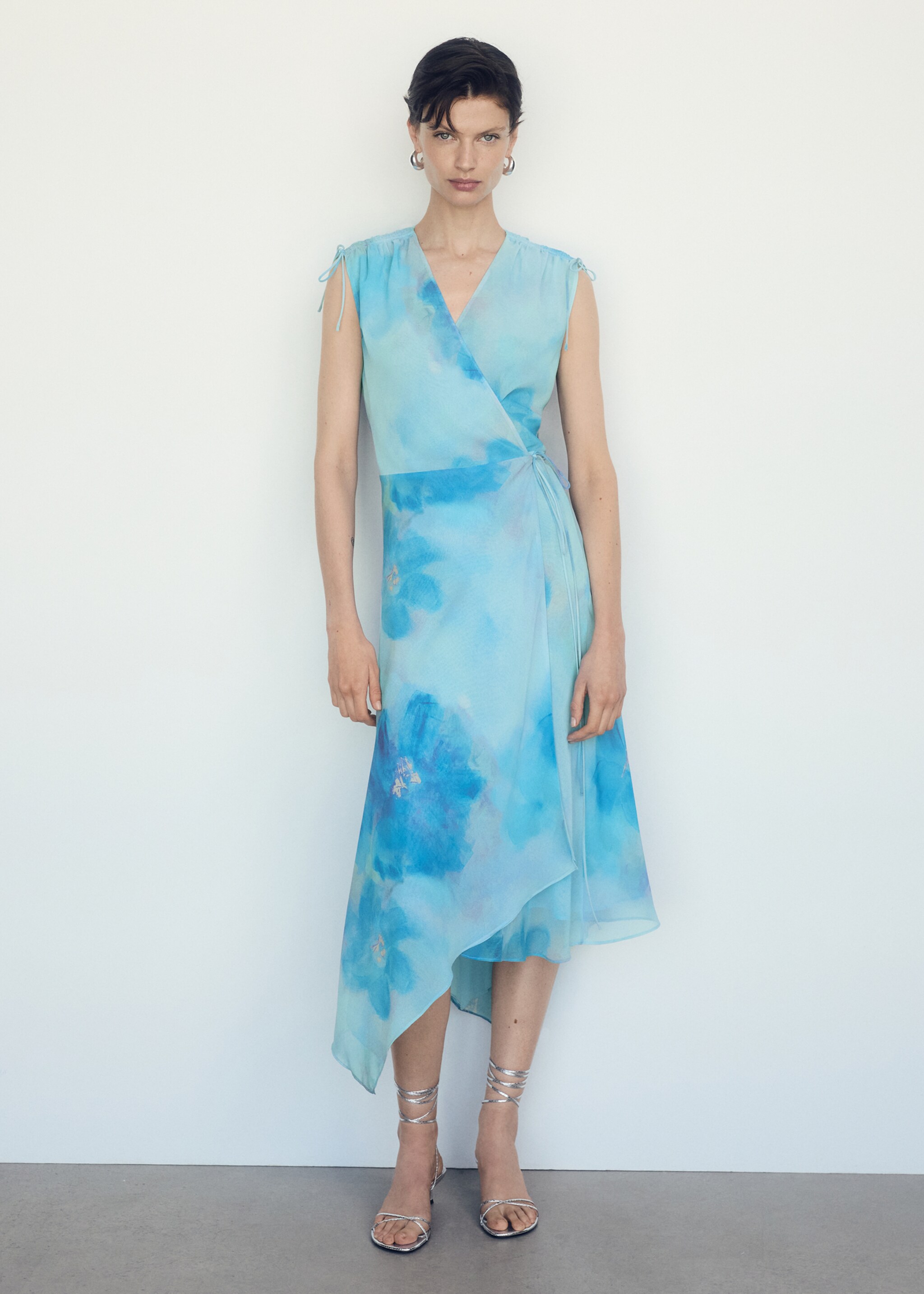 Gemustertes Wickelkleid - Allgemeine Ansicht