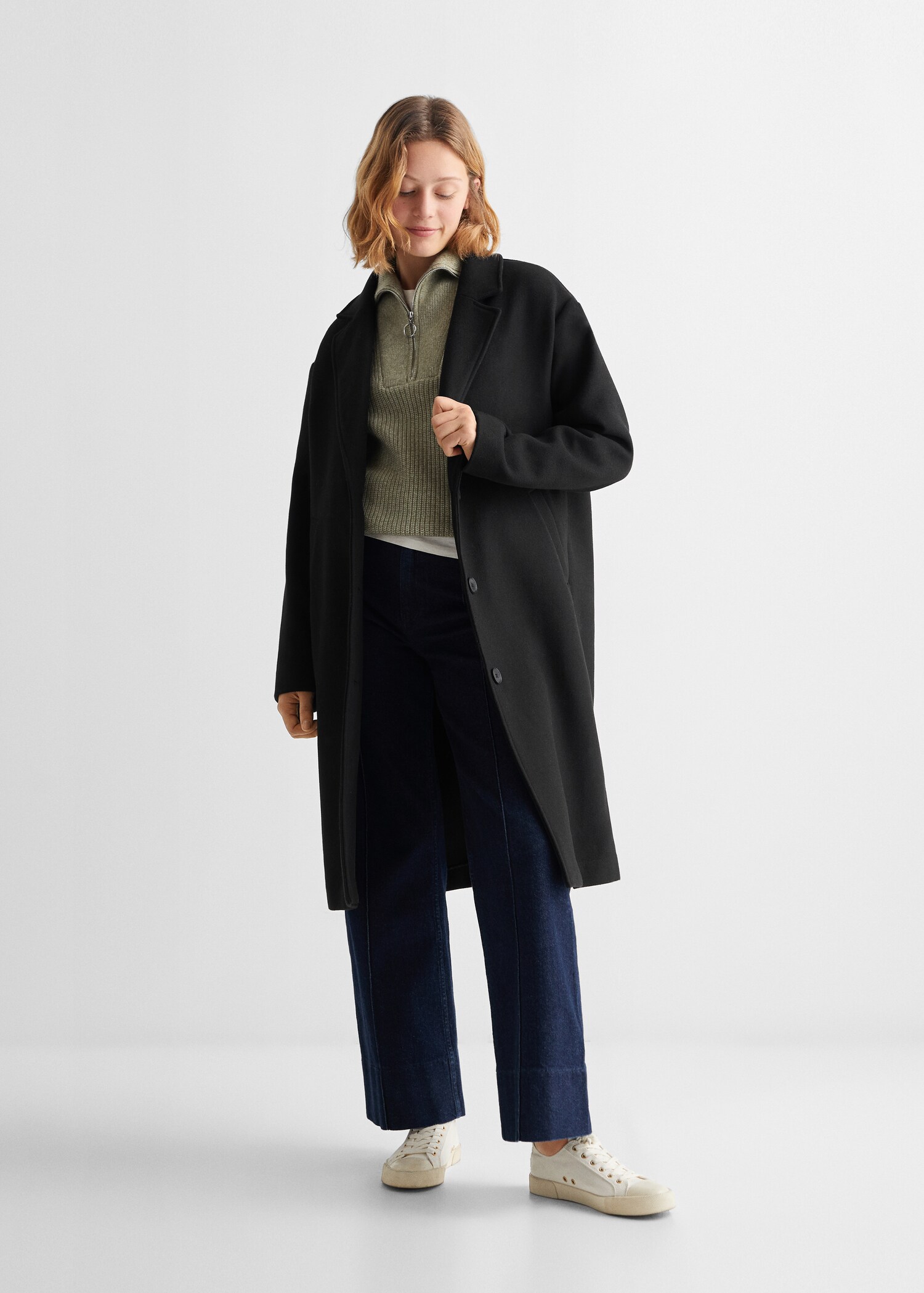 Lapelled straight-cut coat - General plane