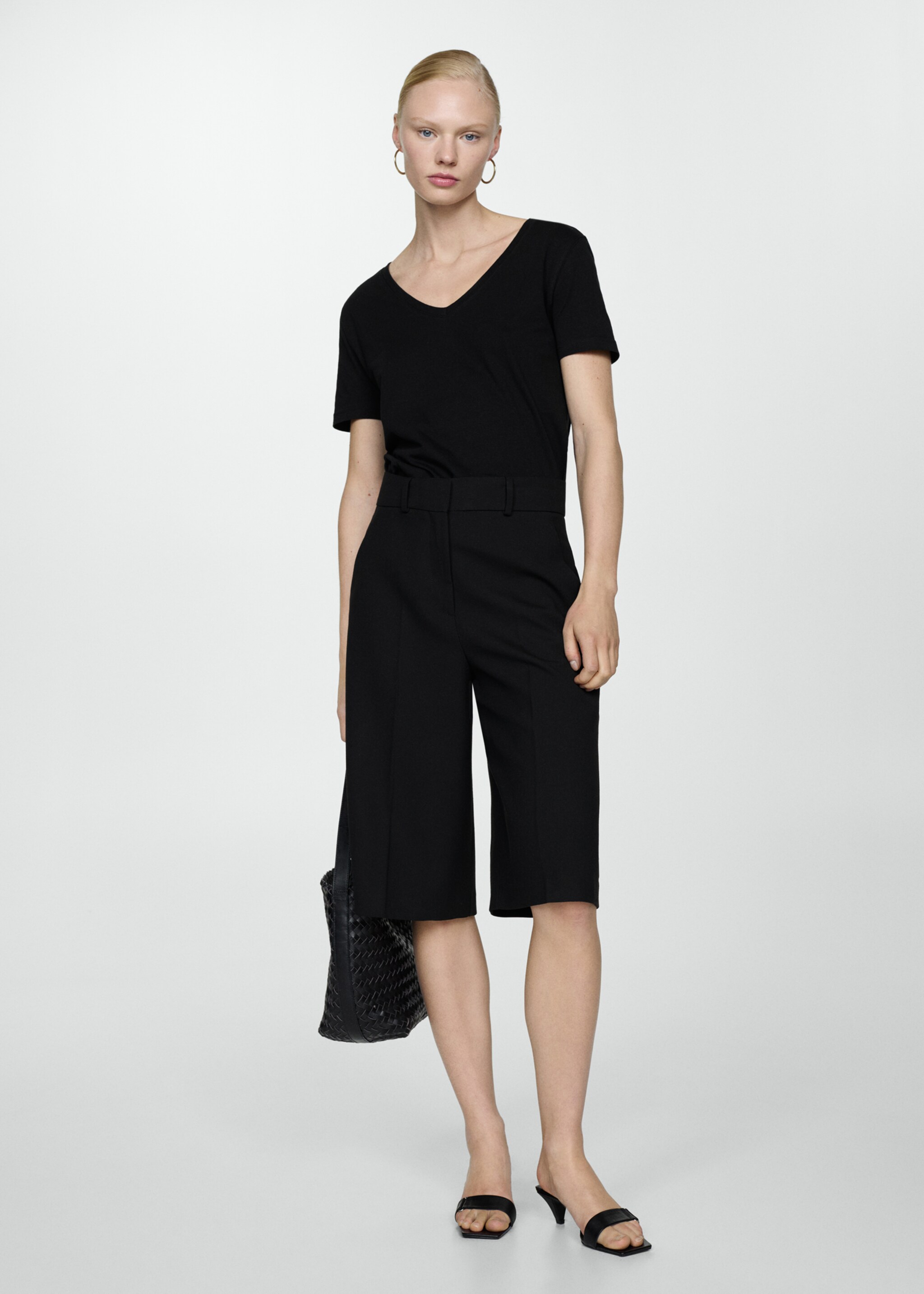 V-neck cotton T-shirt - General plane, Black. Ref: 67010466-00.