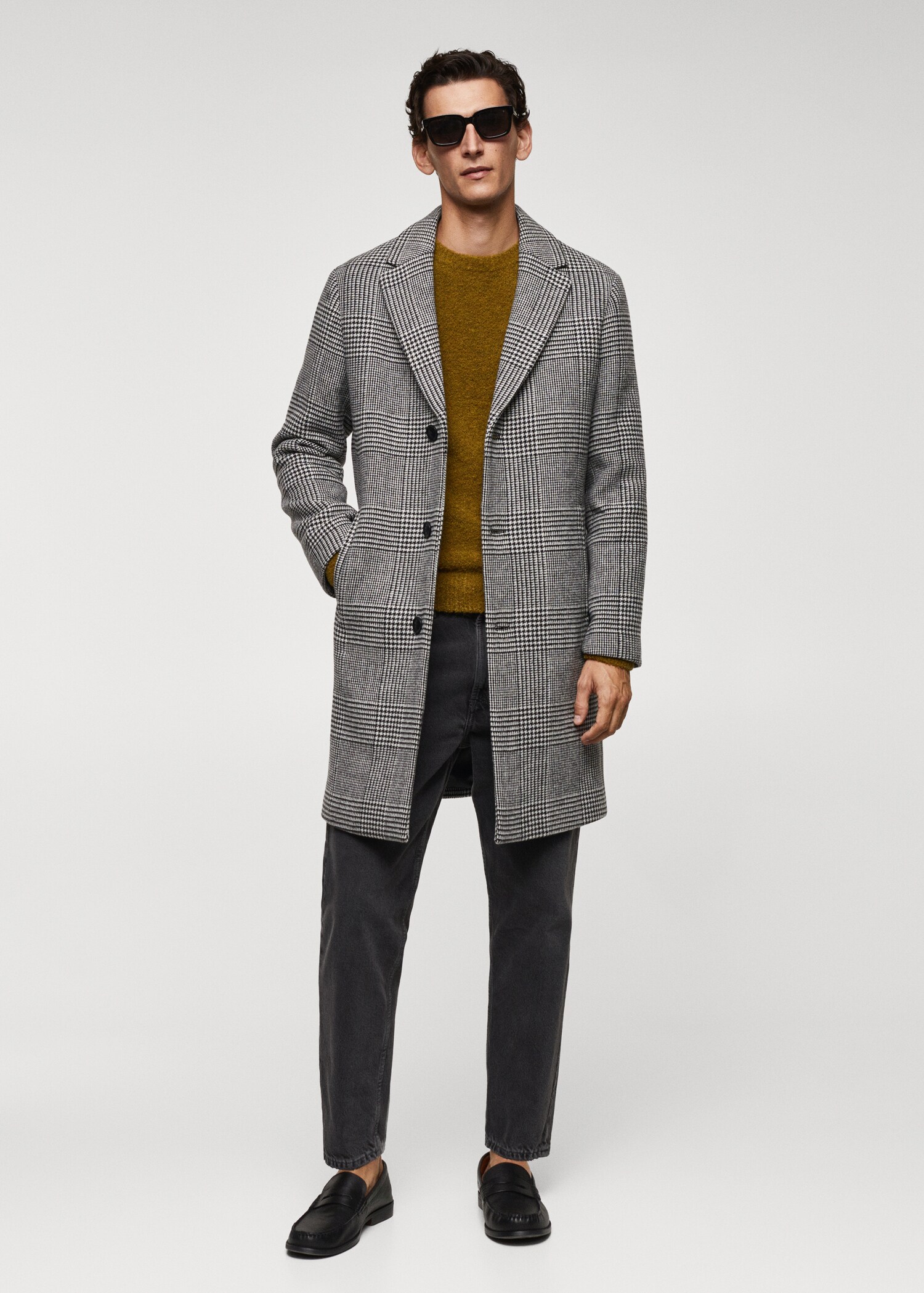 Prince of Wales checked wool coat - General plane