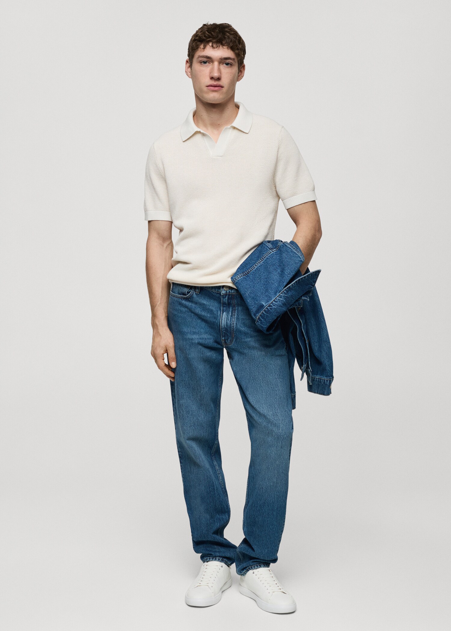 Jeans straight fit lavado medio - Plano general