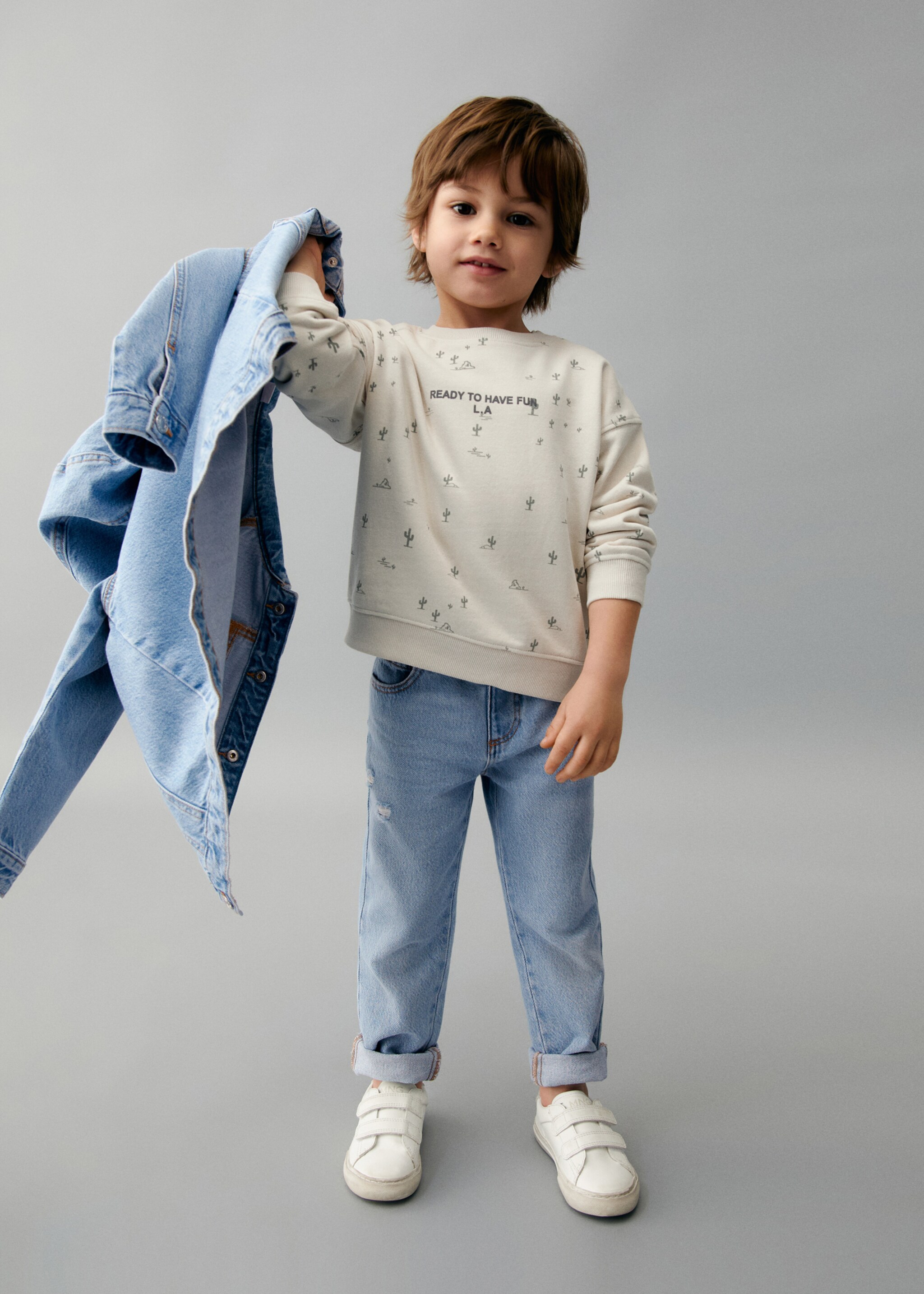 Sweatshirt met bedrukte boodschap - Overzichtstekening