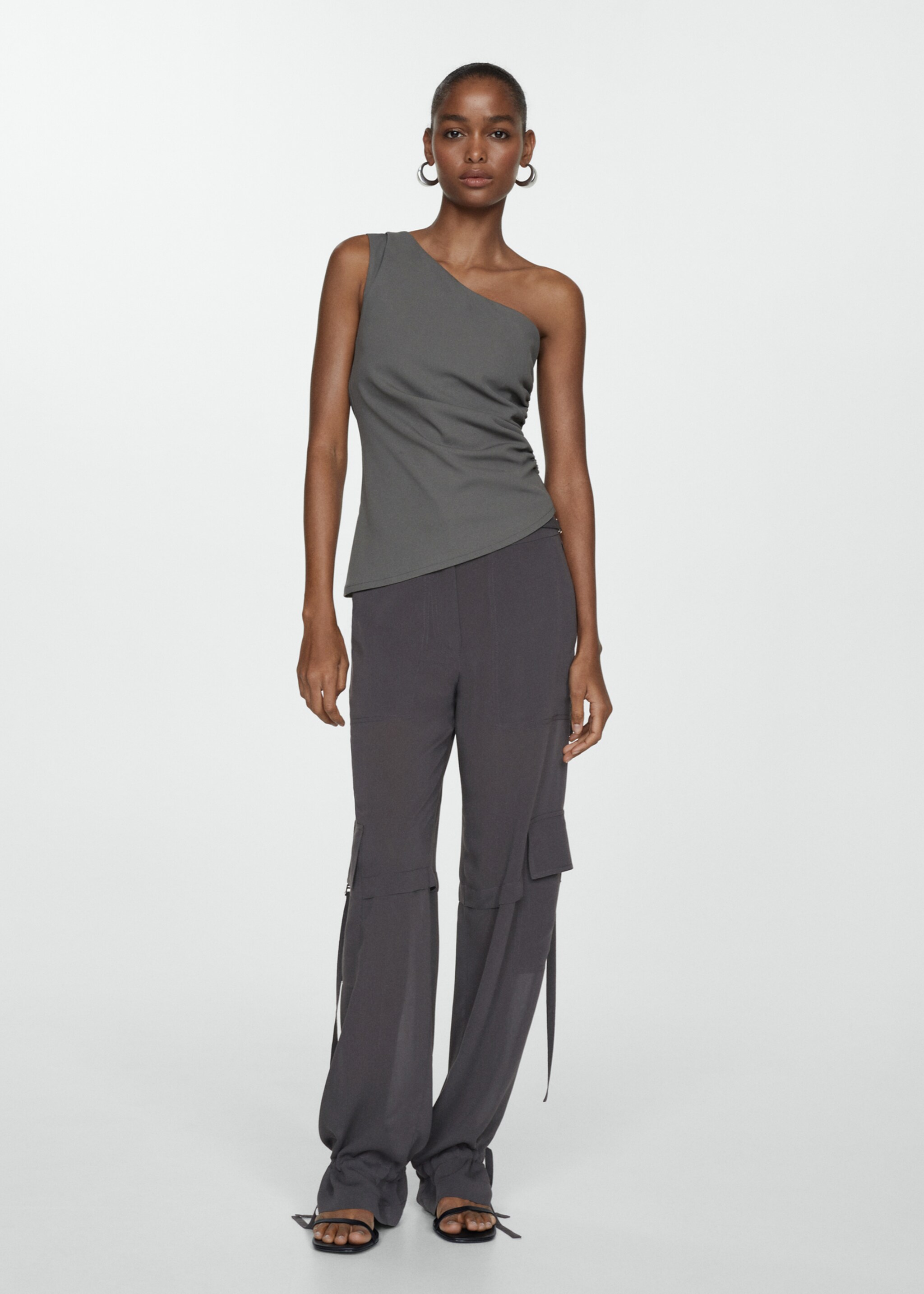 Pantalon cargo détails métalliques - Plan général
