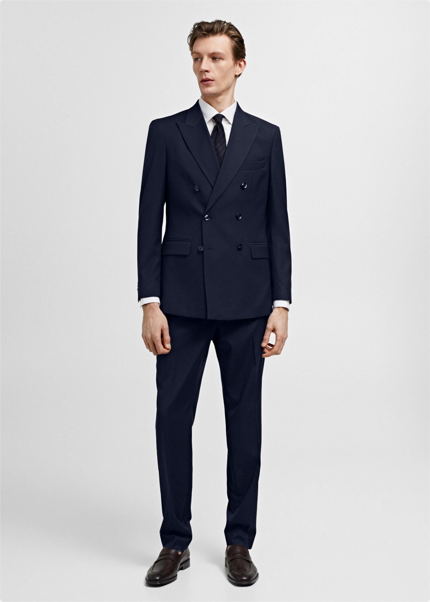 Americana traje slim fit cruzada - Plano general