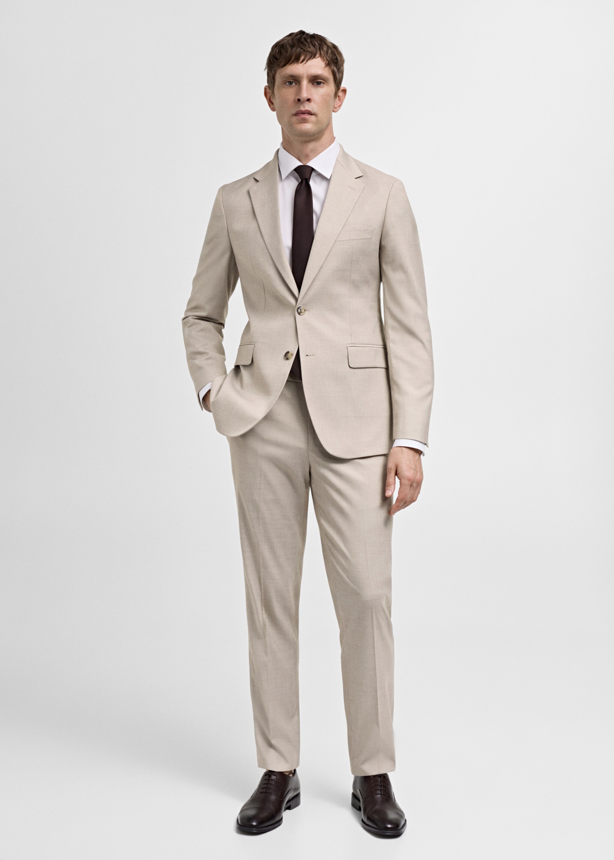 Calças de fato slim fit de tecido comfort stretch - Plano geral