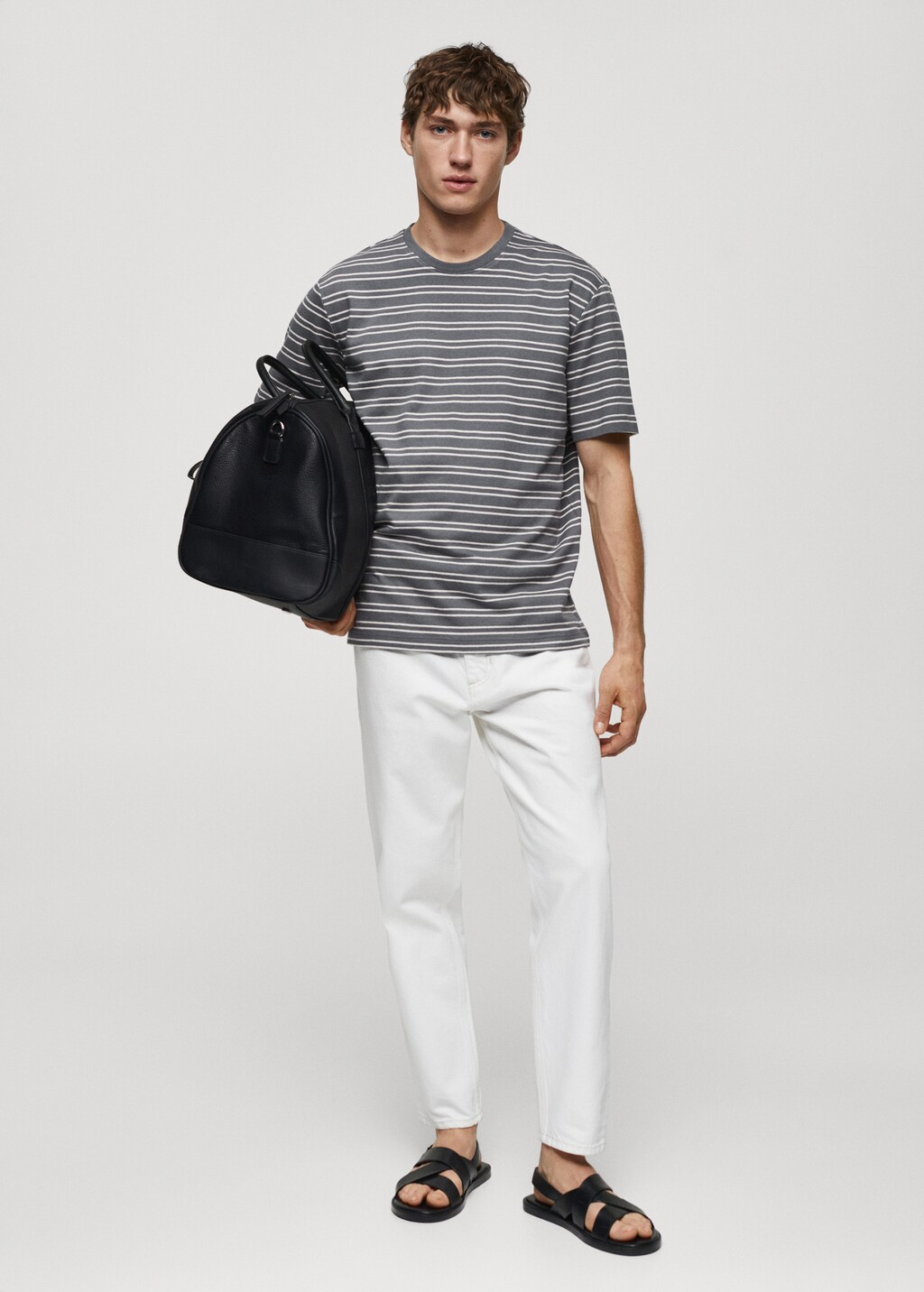 【送料&関税込】 Cotton-linen Blend T-shirt Striped cotton linen-blend T-shirt - Men | MANGO OUTLET USA