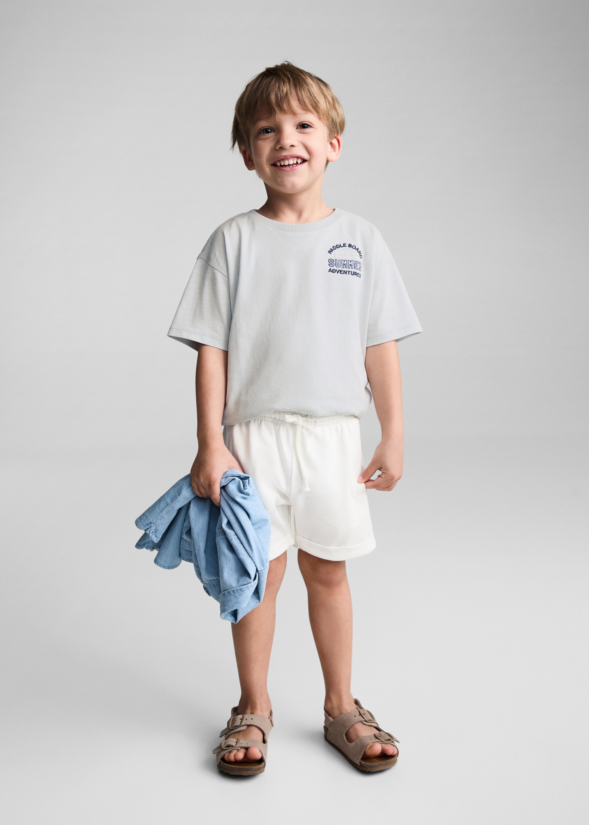 T-shirt message brodé - Plan général