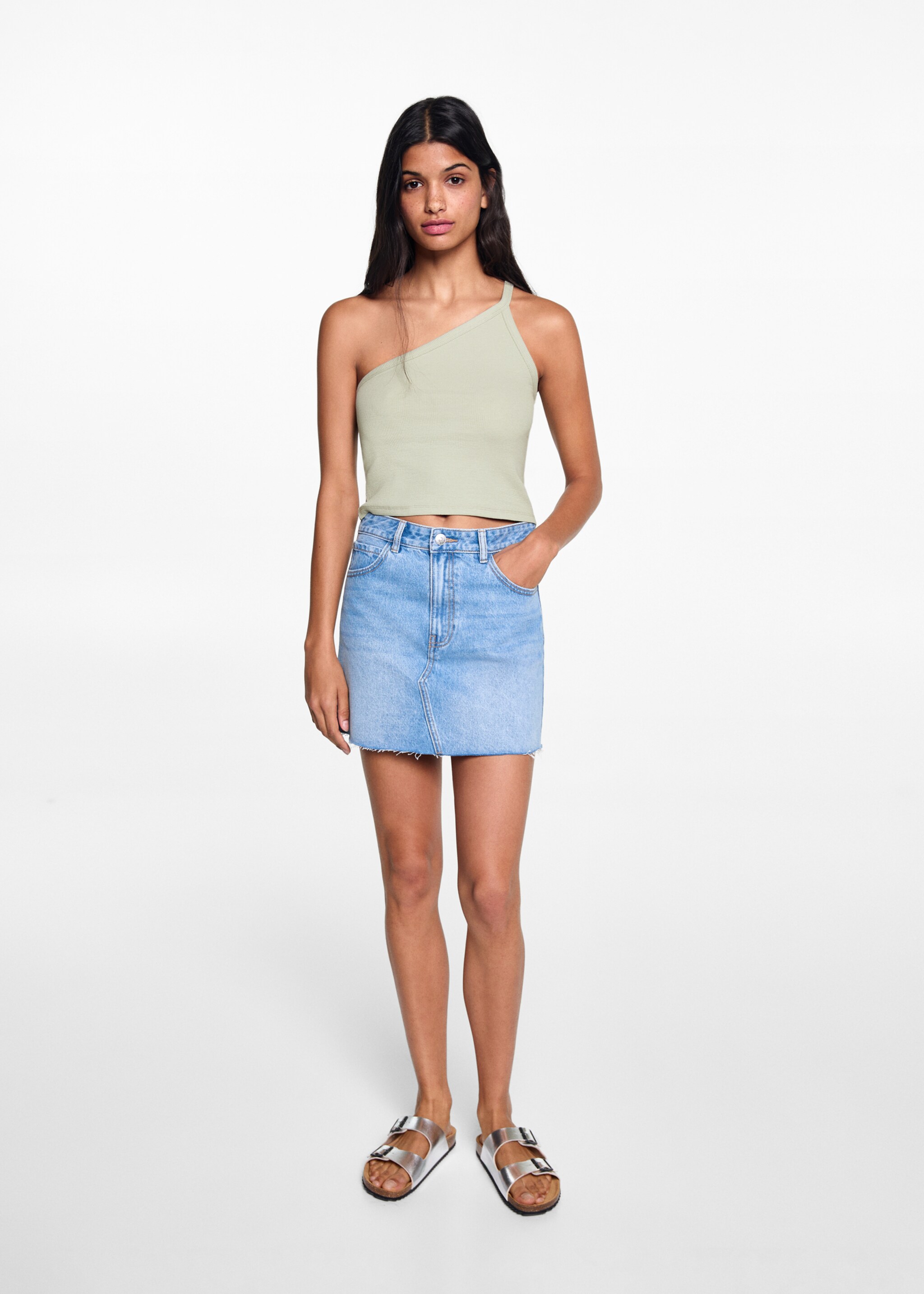 Asymmetrical crop top - General plane