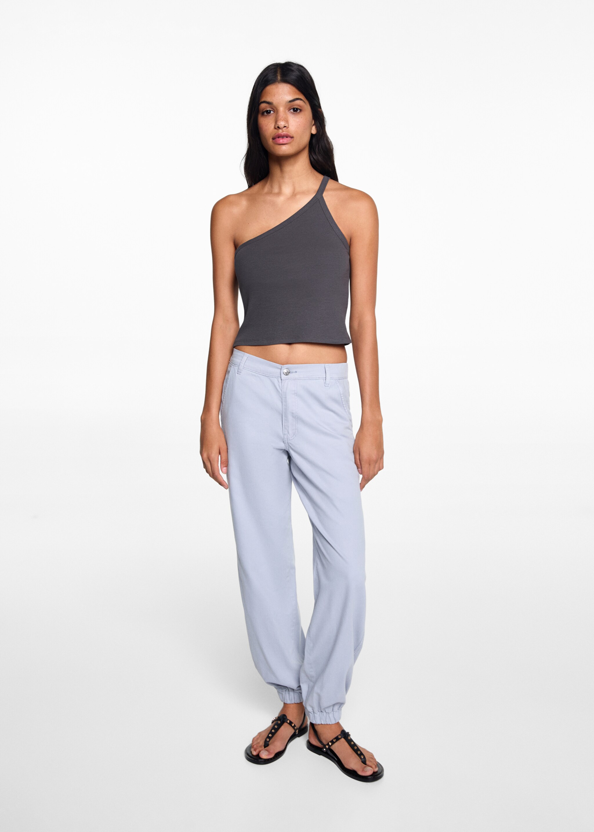 Asymmetrical crop top - General plane