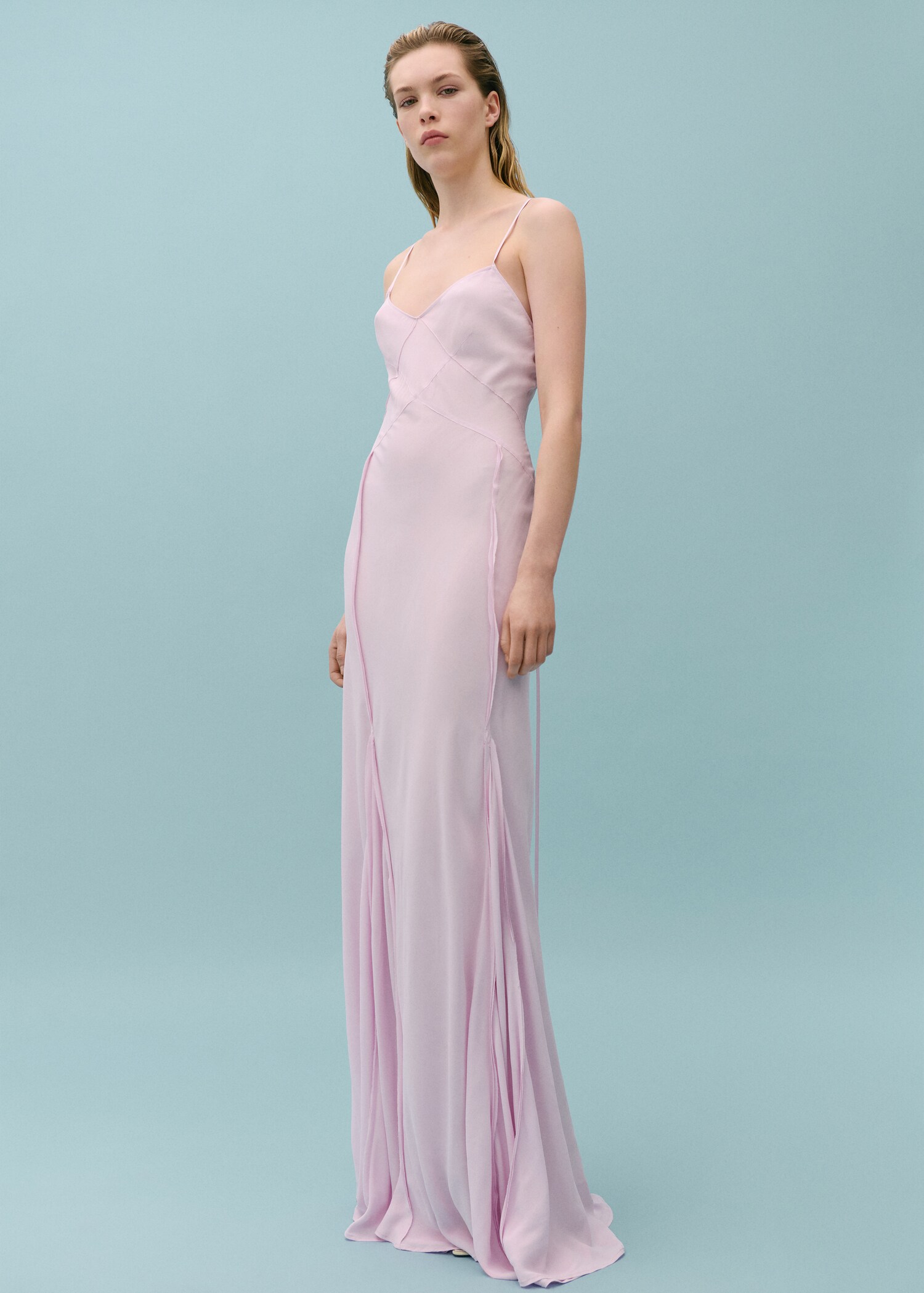 Kleid in Godet-Form mit Ziernähten - Allgemeine Ansicht