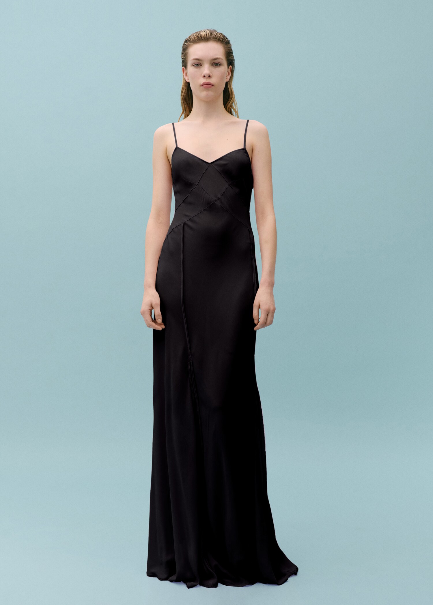 Kleid in Godet-Form mit Ziernähten - Allgemeine Ansicht