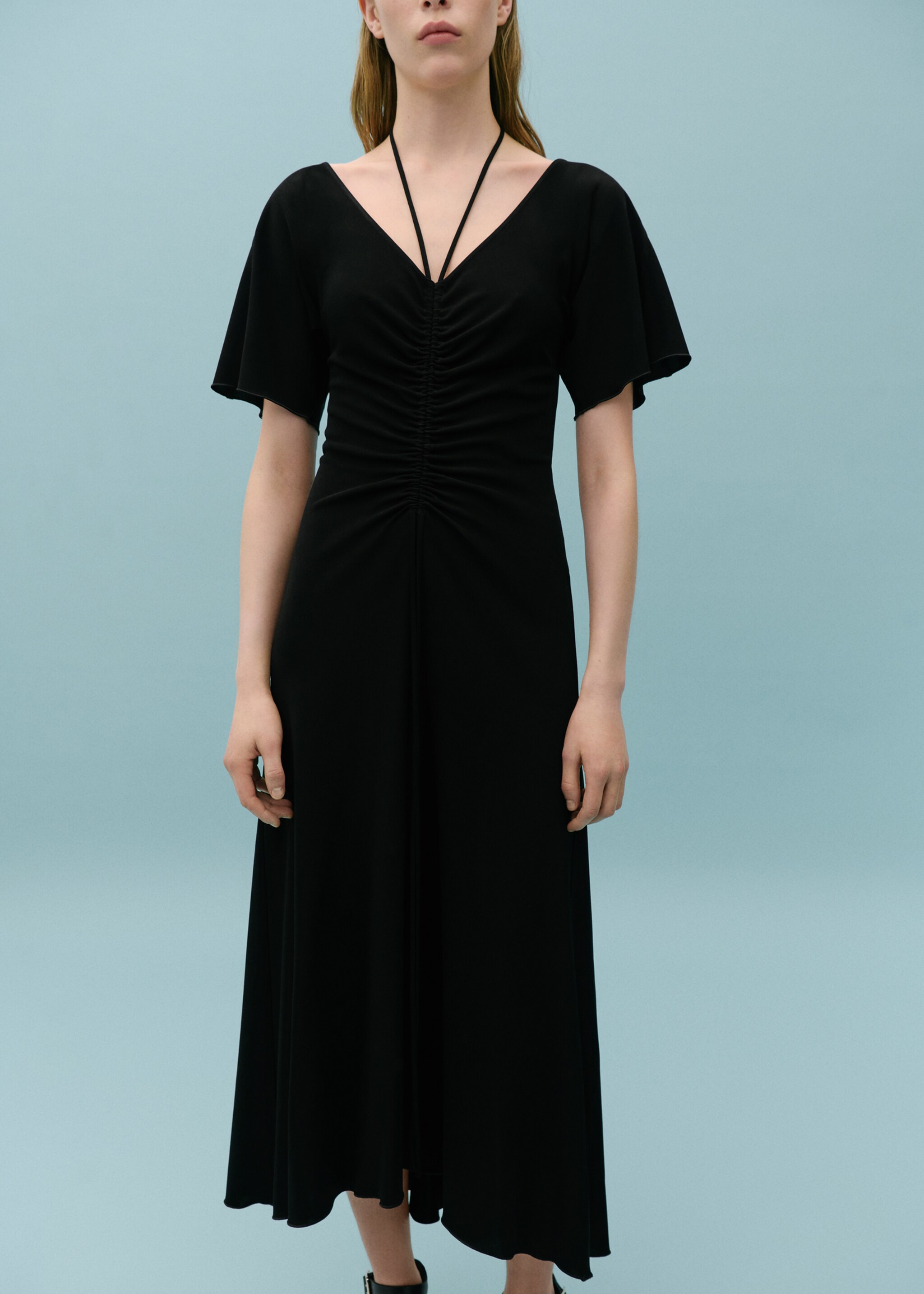 Knitted dress with gathered detail - General plane