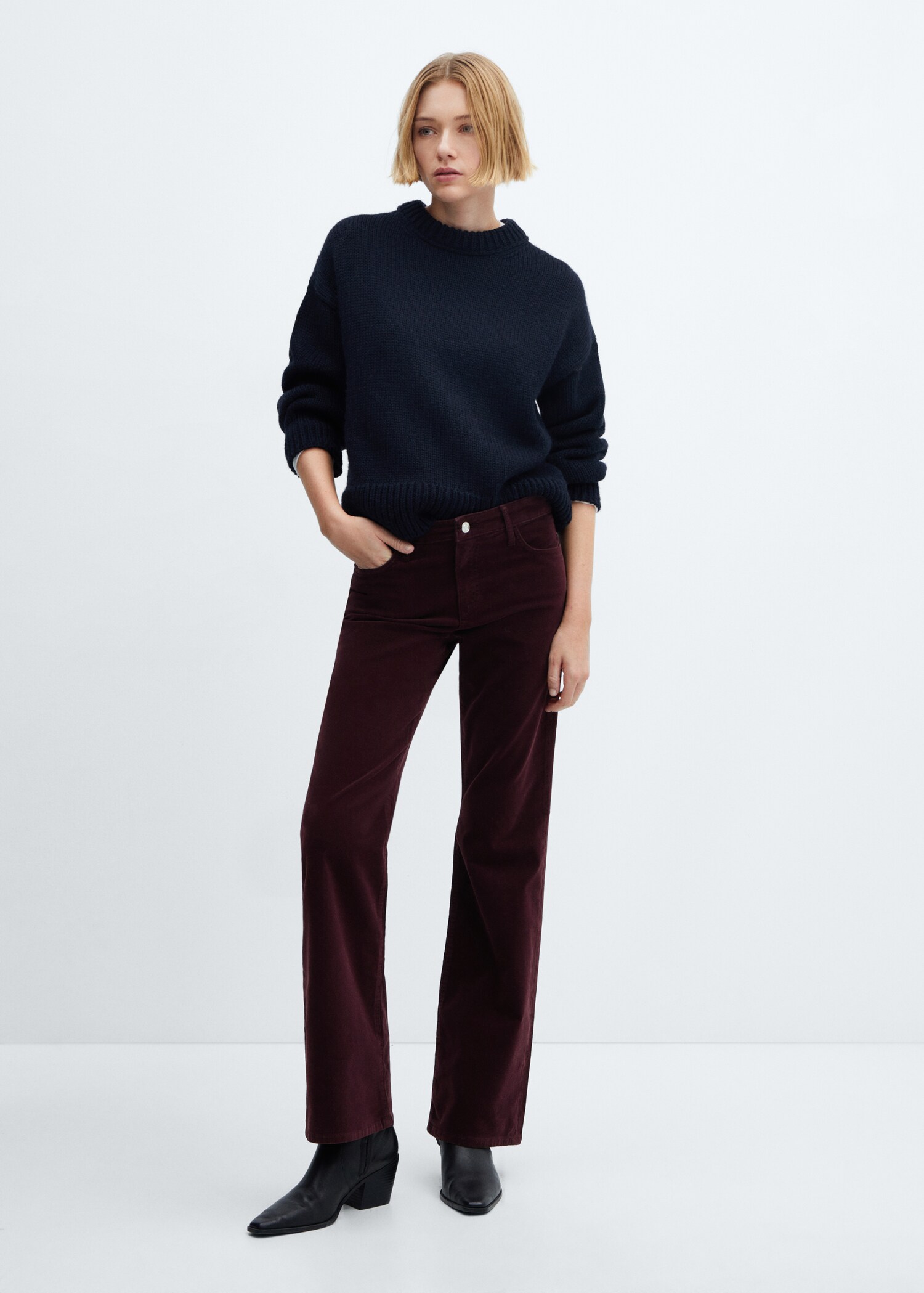 Mid-rise corduroy flared trousers - General plane