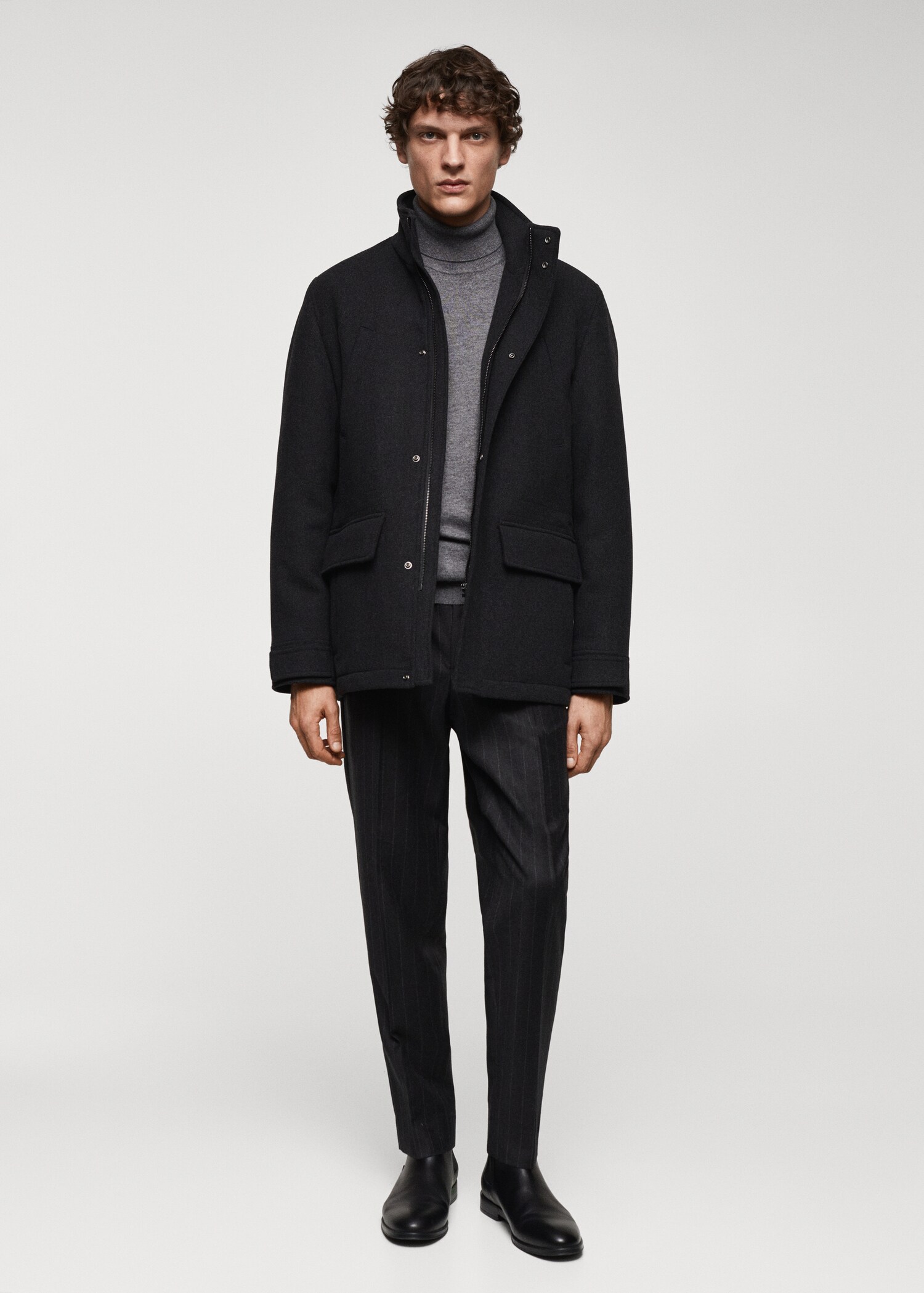 Short wool coat with pockets - General plane