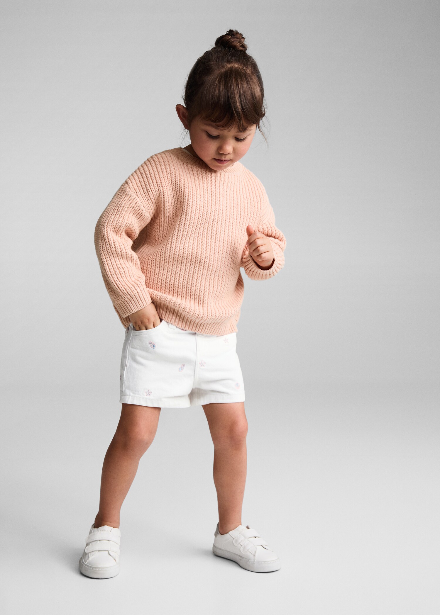 Reverse knit sweater - General plane