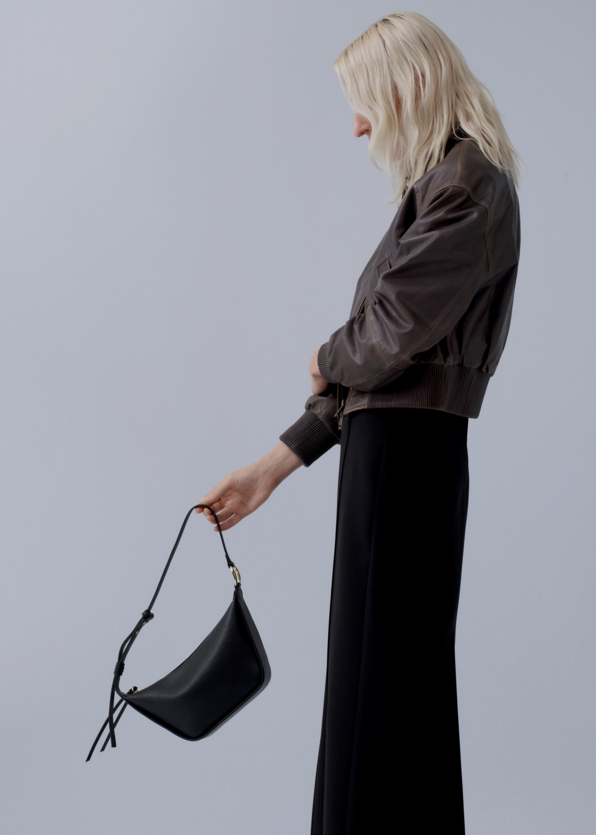 Schultertasche mit Schnalle - Allgemeine Ansicht